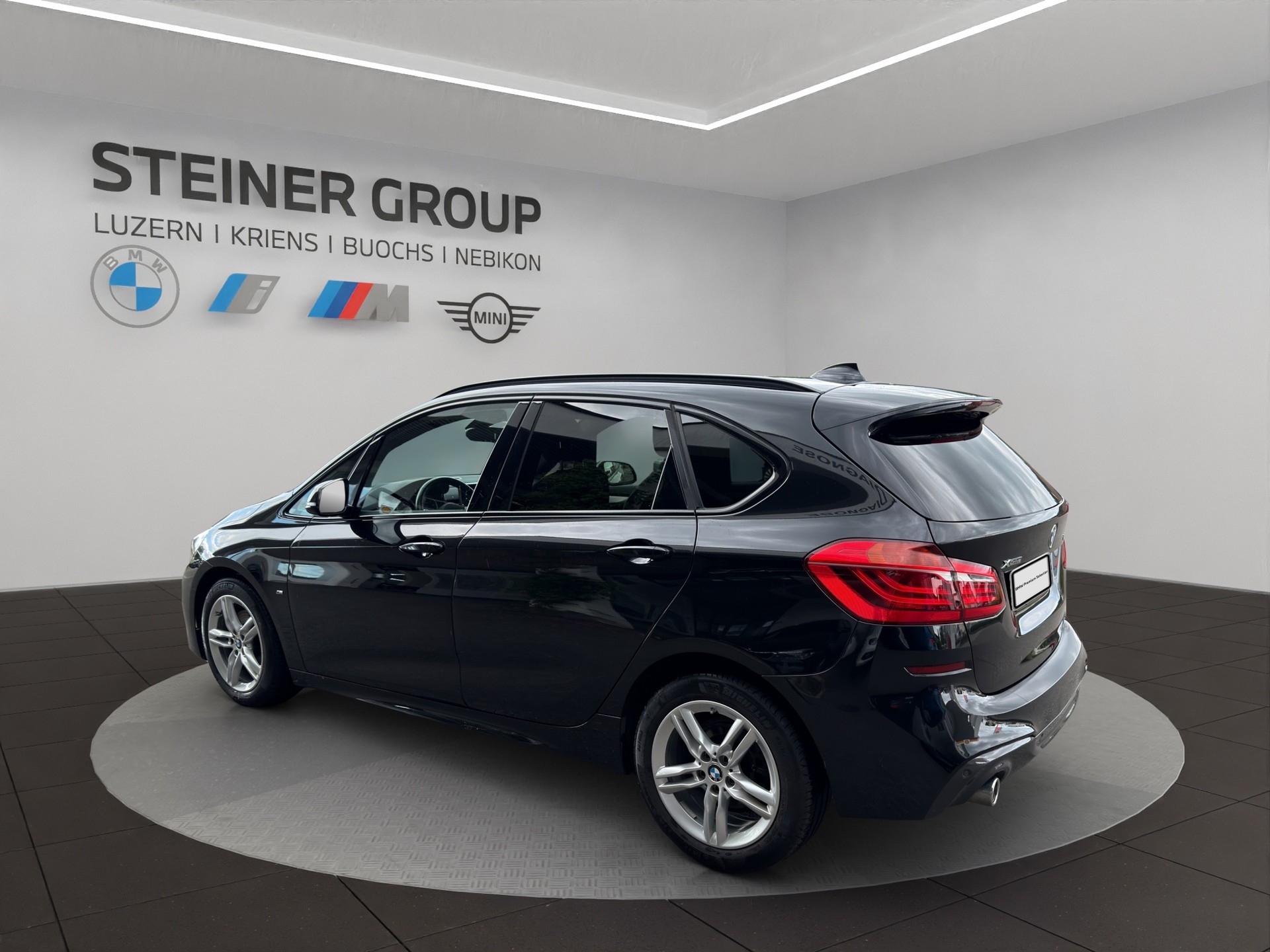 BMW 218d xDrive Active Tourer Steptronic M Sport-image-6