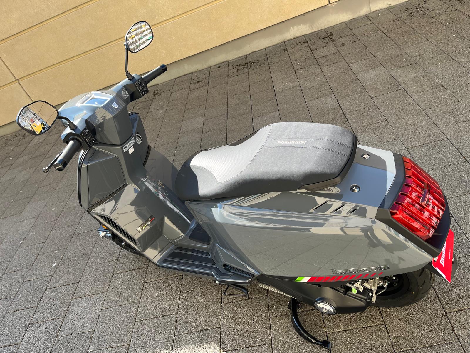 PIAGGIO Vespa 125 Primavera Sport Euro 5+-image-2