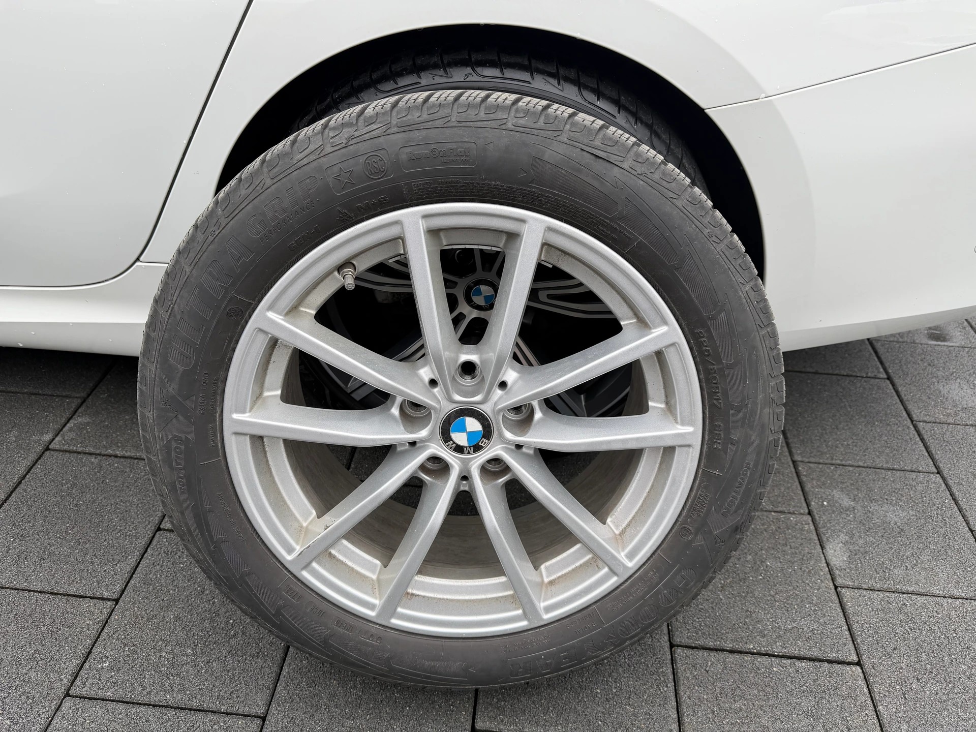 BMW 320d xDrive 48V Touring Steptronic M Sport-image-27