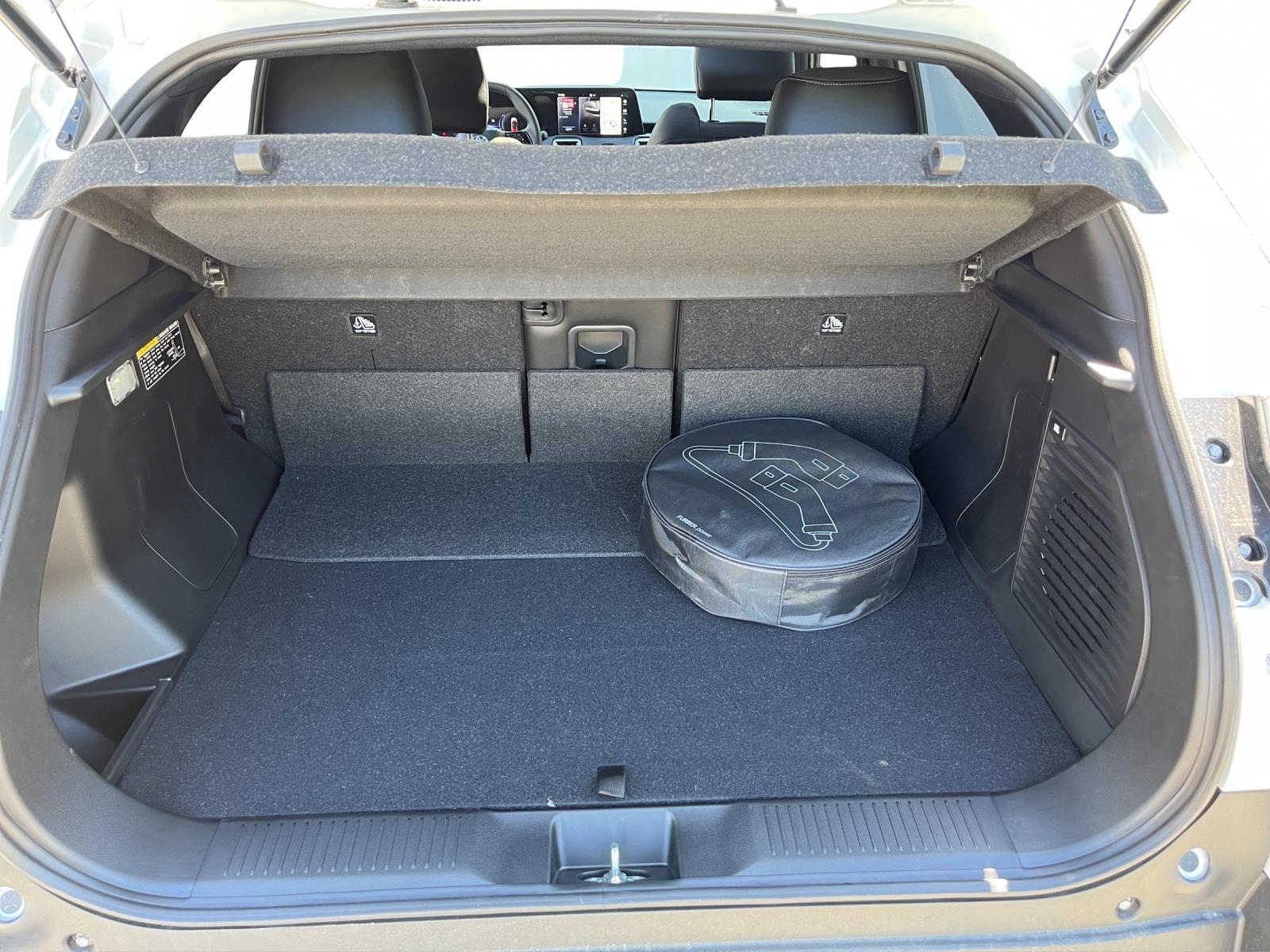 TOYOTA Urban Cruiser Premium AWD-image-11