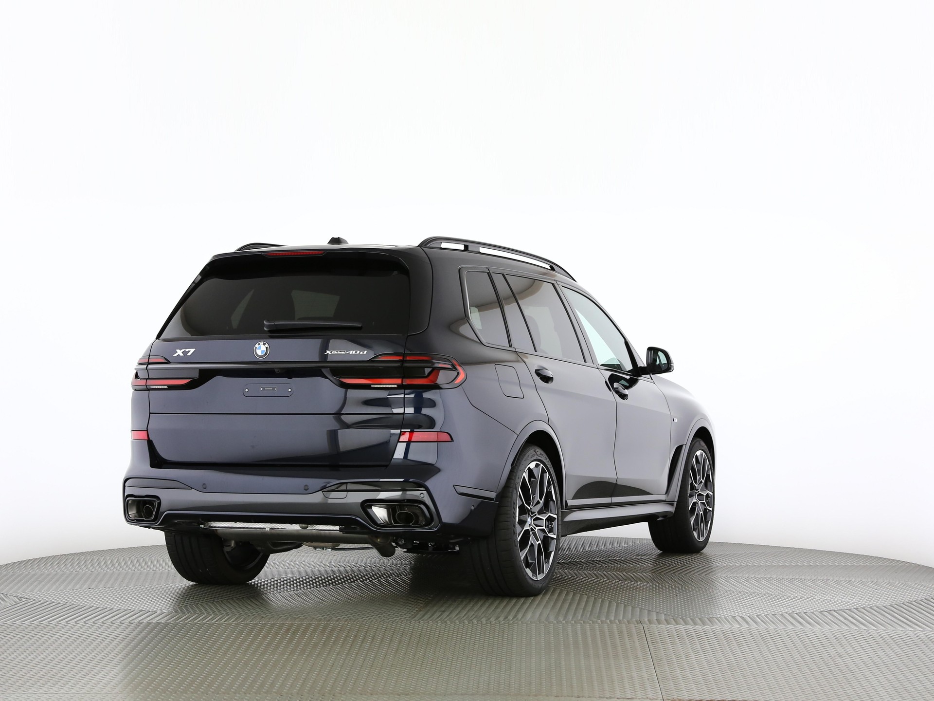 BMW X7 40d xDrive SAG-showroom-element-1