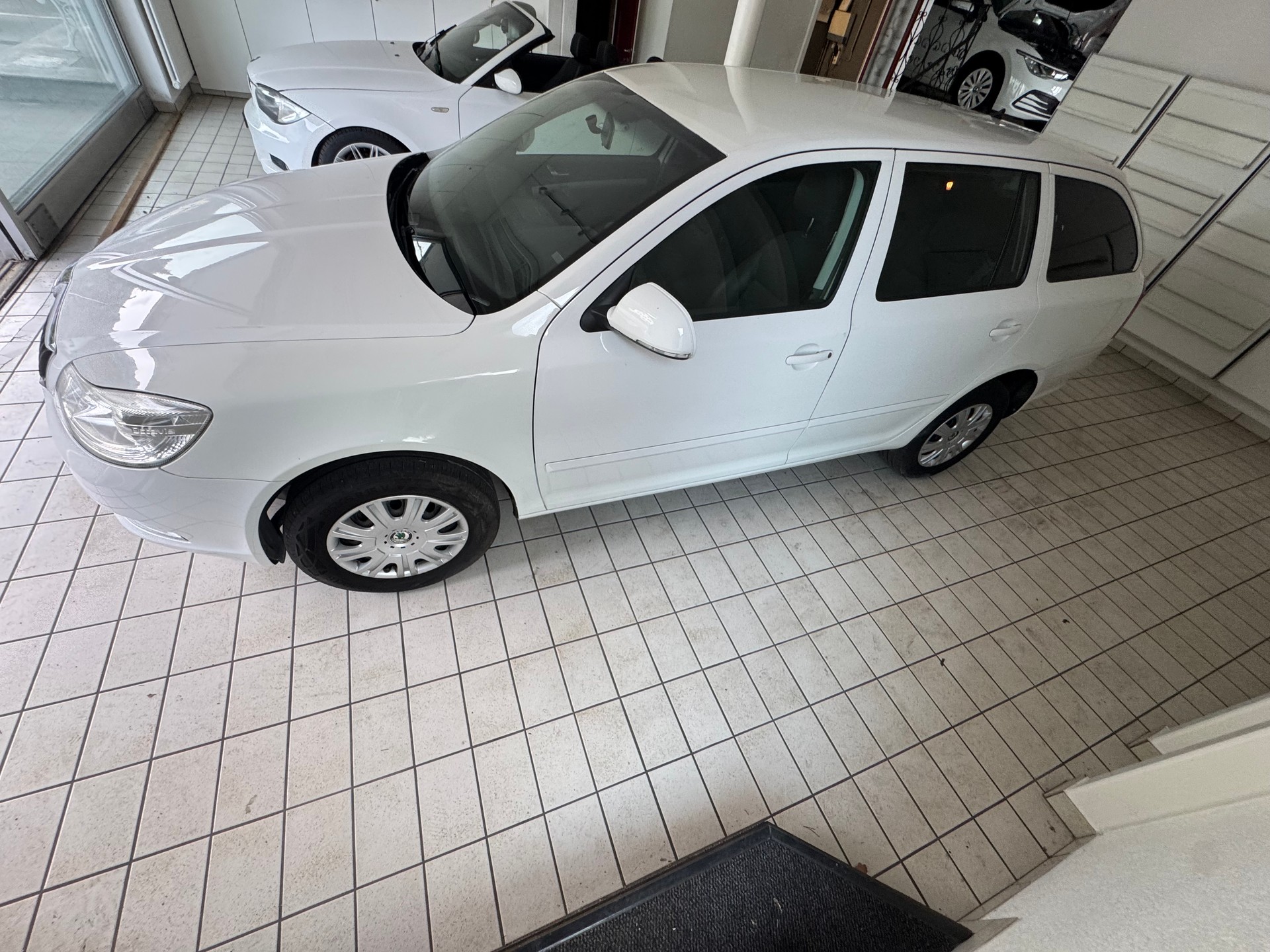 SKODA Octavia Combi 1.8 TSI AllDrive 4x4-image-3