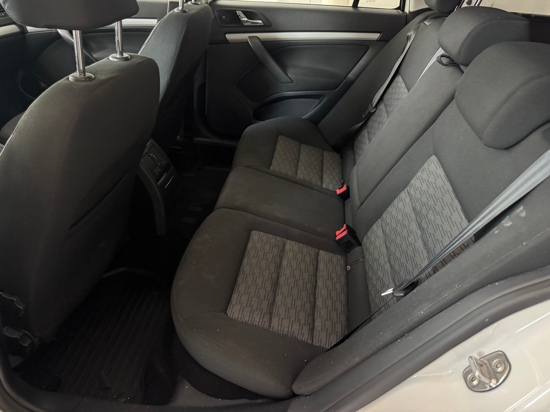 SKODA Octavia Combi 1.8 TSI AllDrive 4x4-image-11