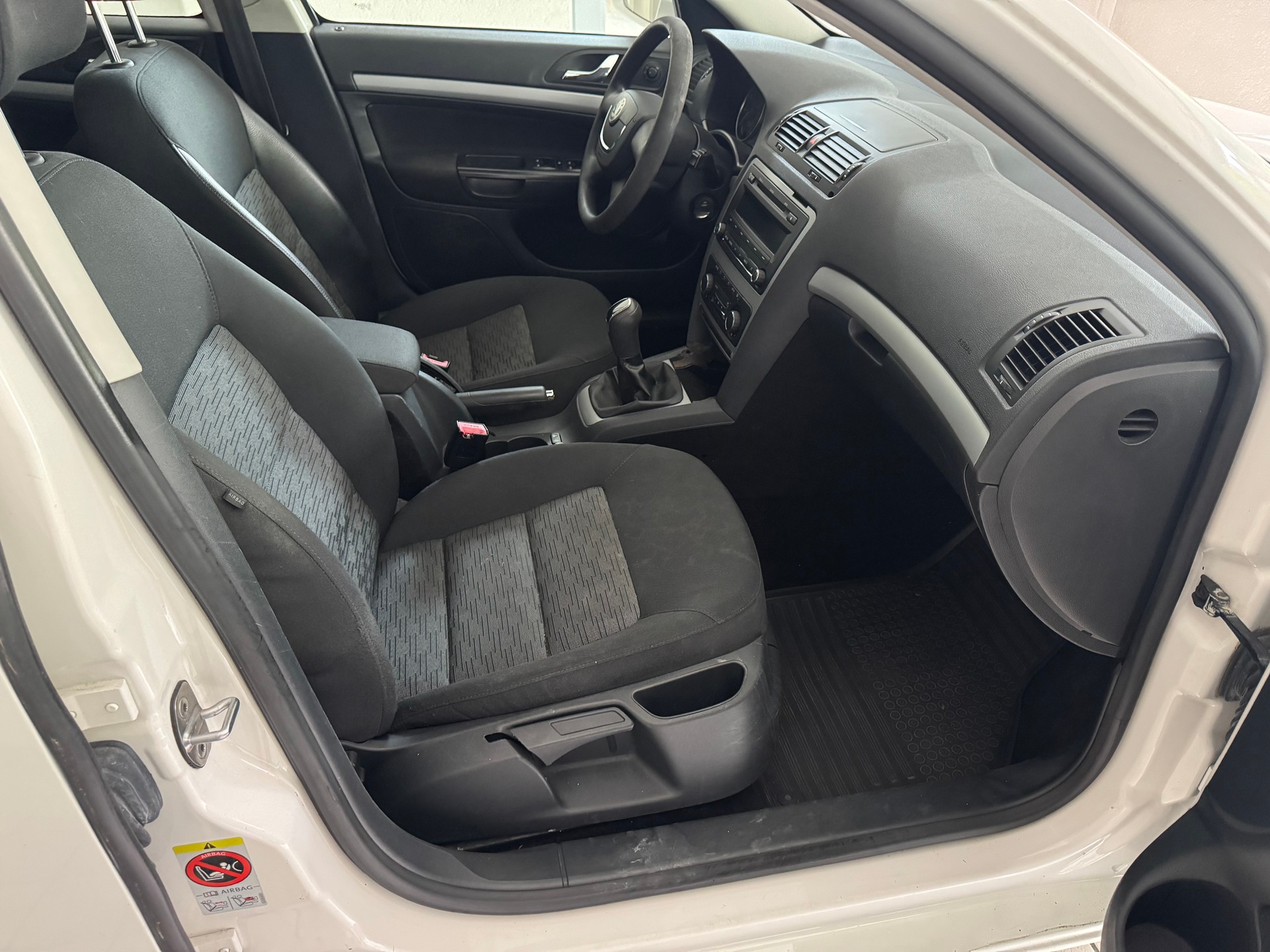 SKODA Octavia Combi 1.8 TSI AllDrive 4x4-image-10