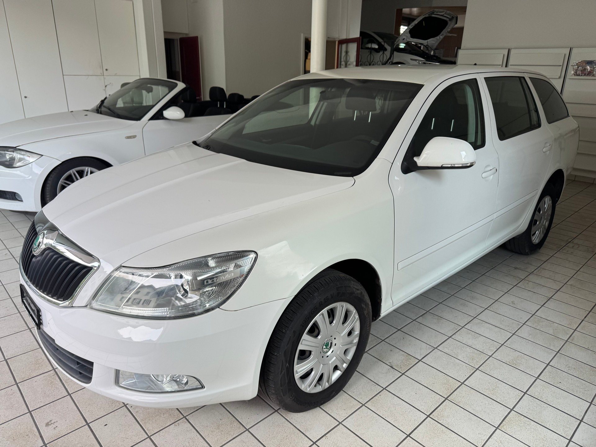 SKODA Octavia Combi 1.8 TSI AllDrive 4x4-image-2