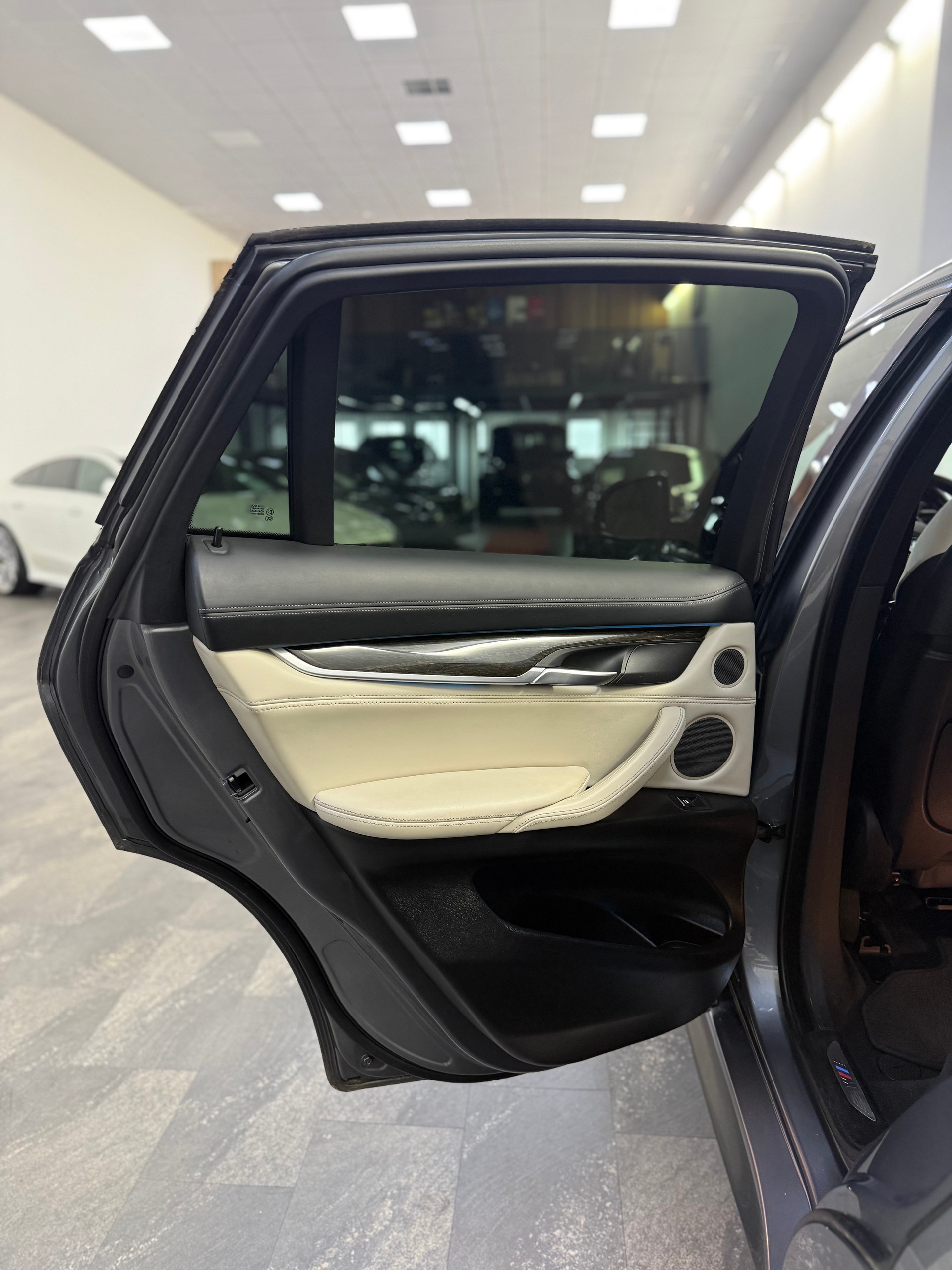 BMW X6 xDrive 30d M-Sport Steptronic-image-27