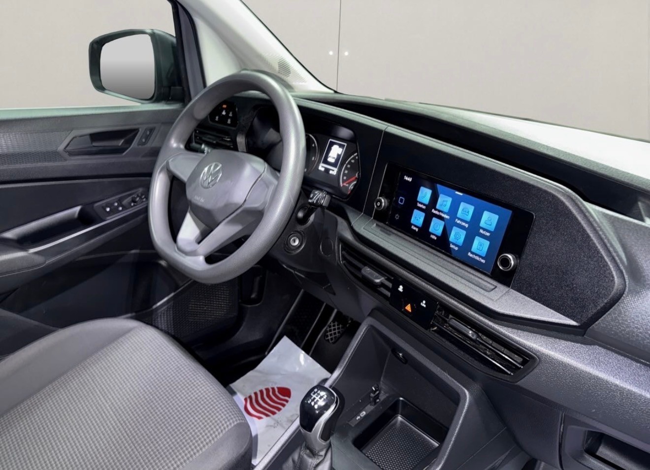 VW Caddy Cargo 1.5 TSI Entry-image-9