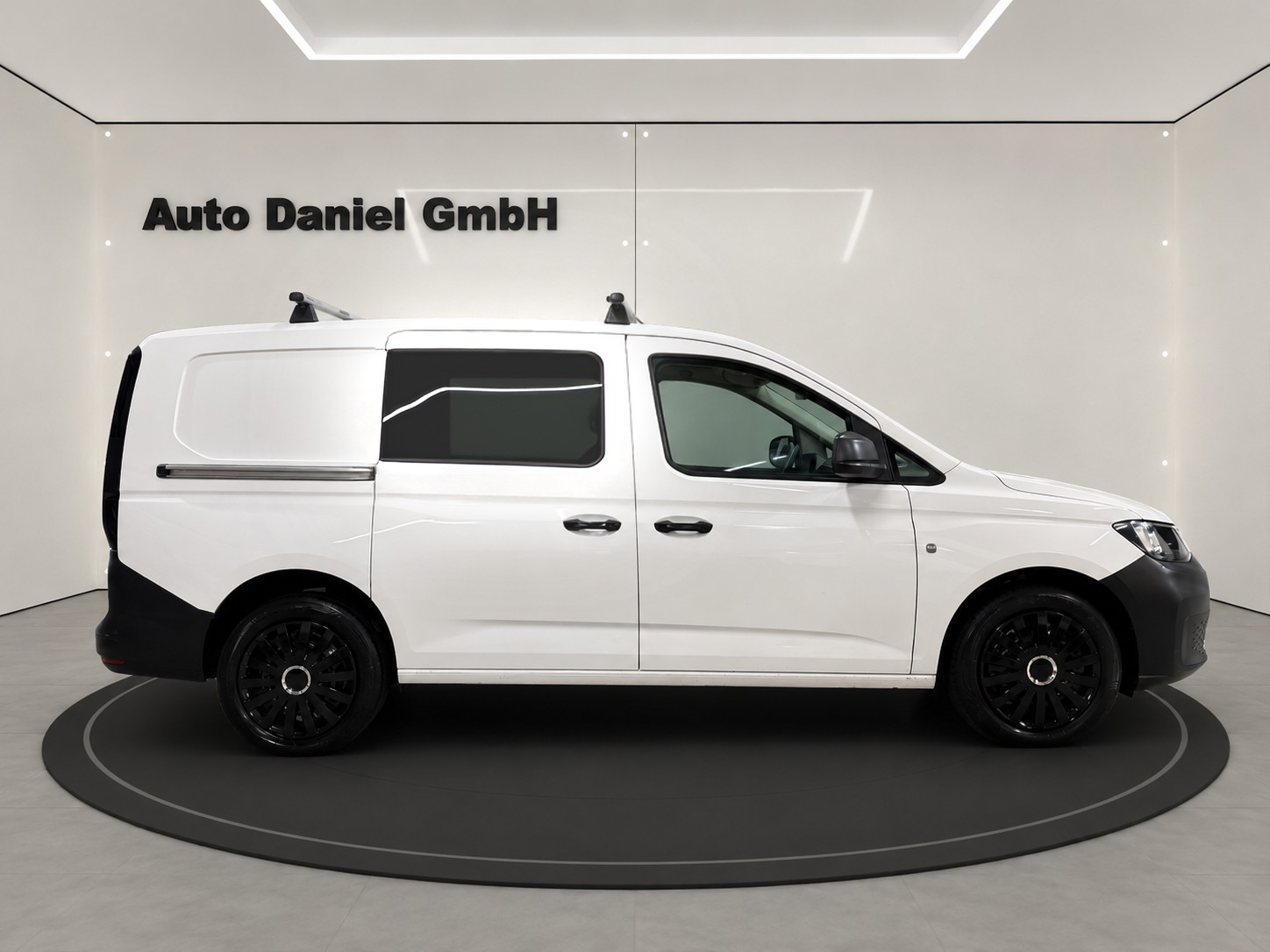 VW Caddy Cargo 1.5 TSI Entry-showroom-element-3