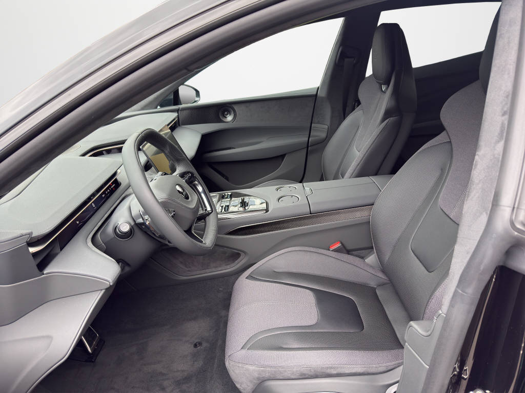 LOTUS Emeya 600 Buisness-image-8