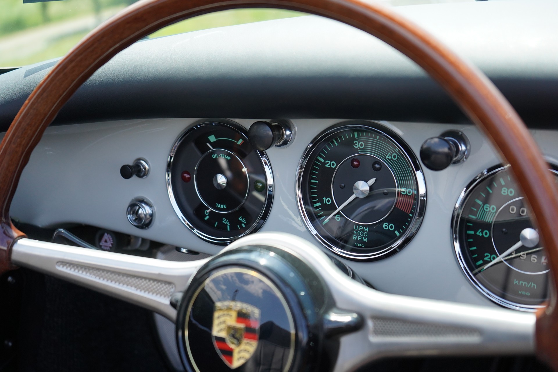 PORSCHE 356-image-27