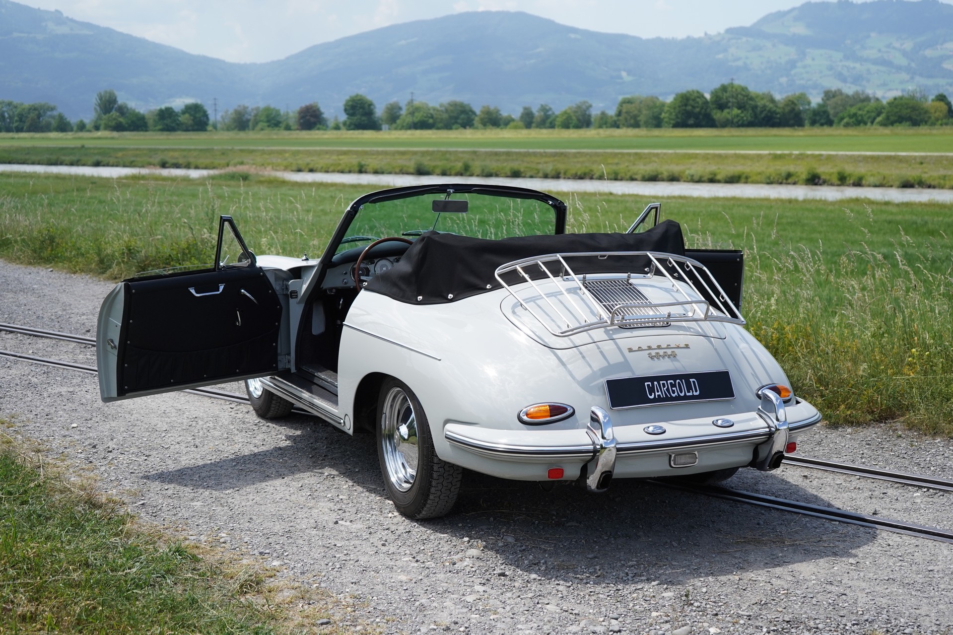 PORSCHE 356-showroom-element-2