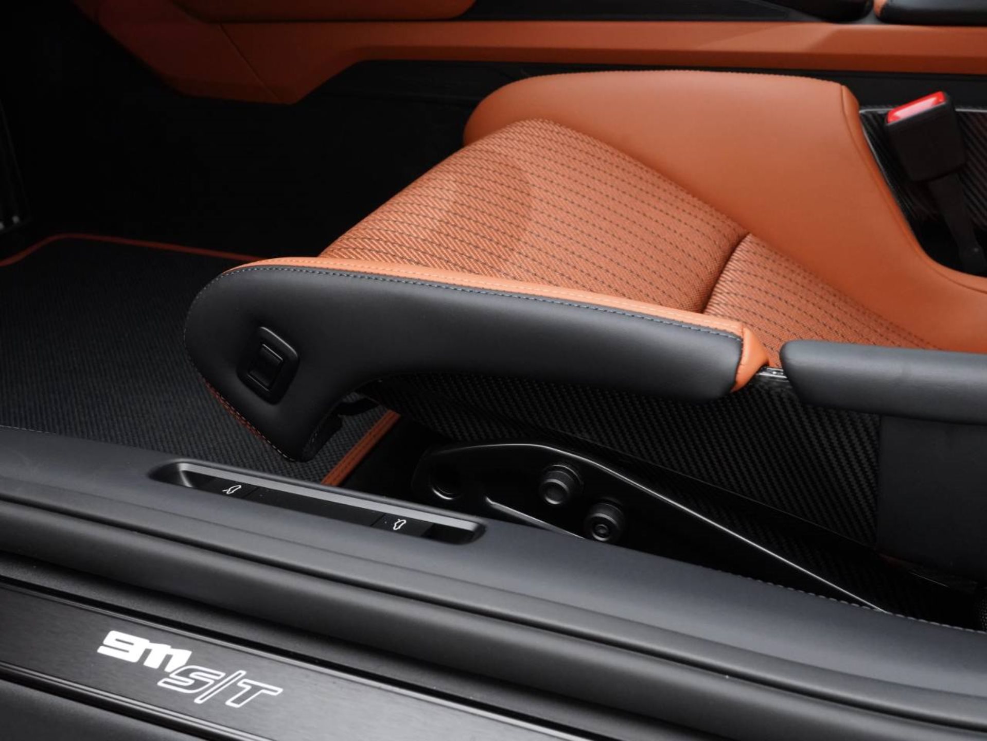 PORSCHE 911 S/T-image-21
