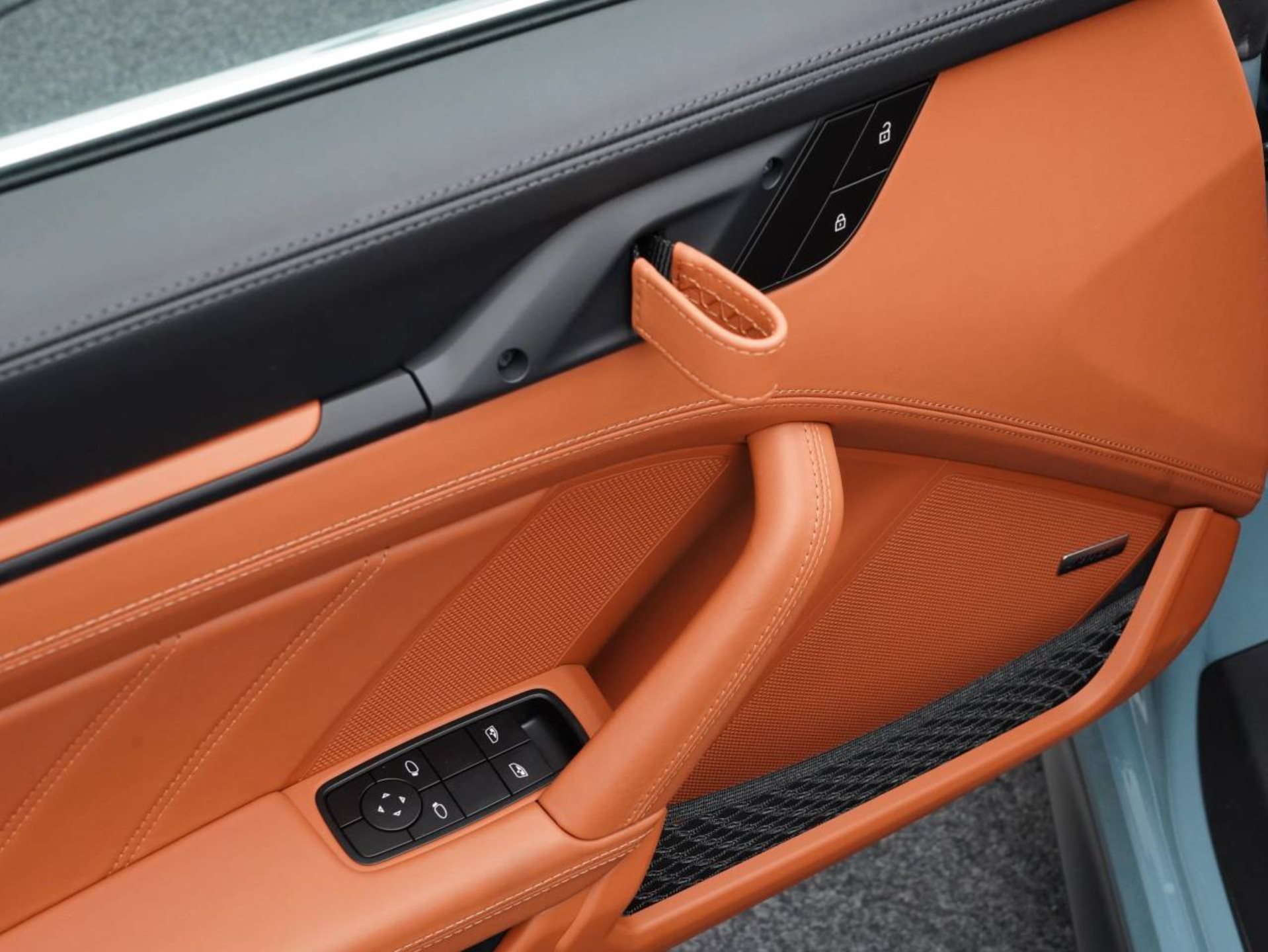 PORSCHE 911 S/T-image-20