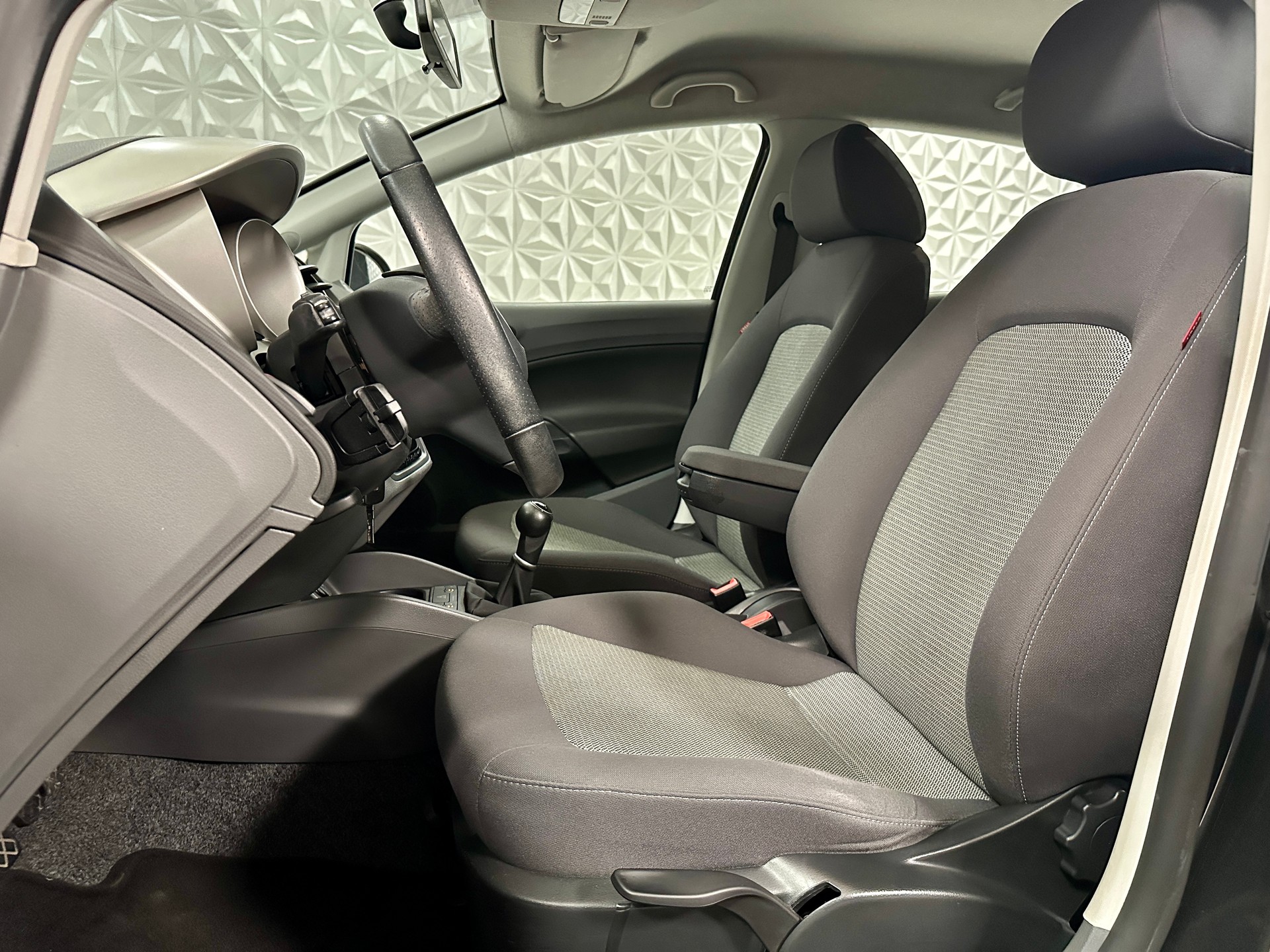 SEAT Ibiza 1.4 Sport-image-11