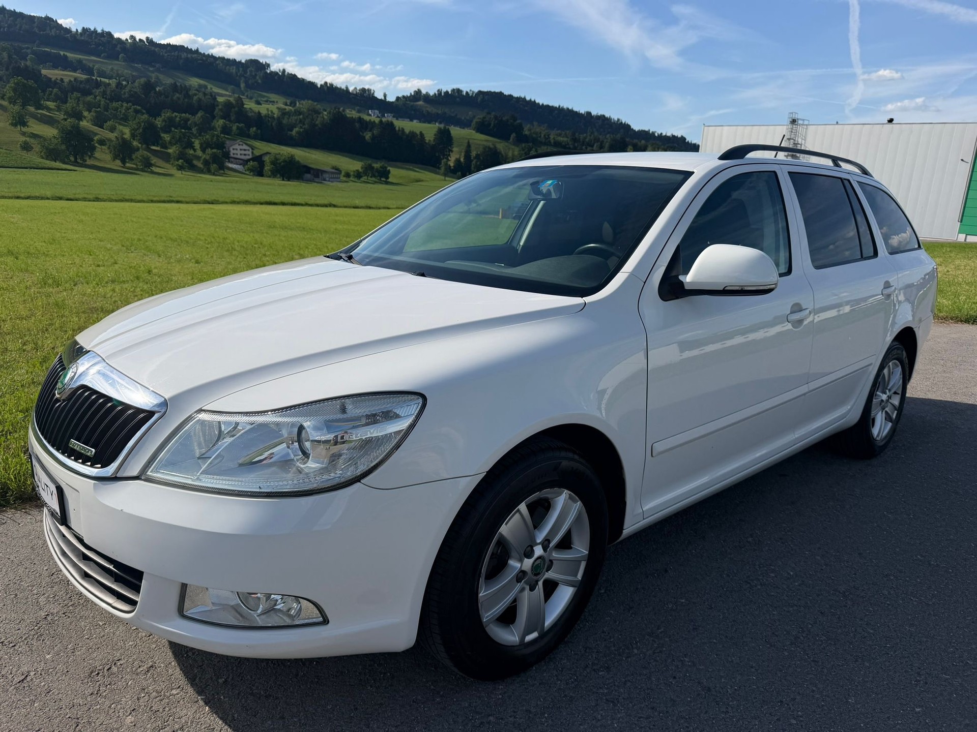 SKODA Octavia Combi 1.6 TDI Greenline-image-1