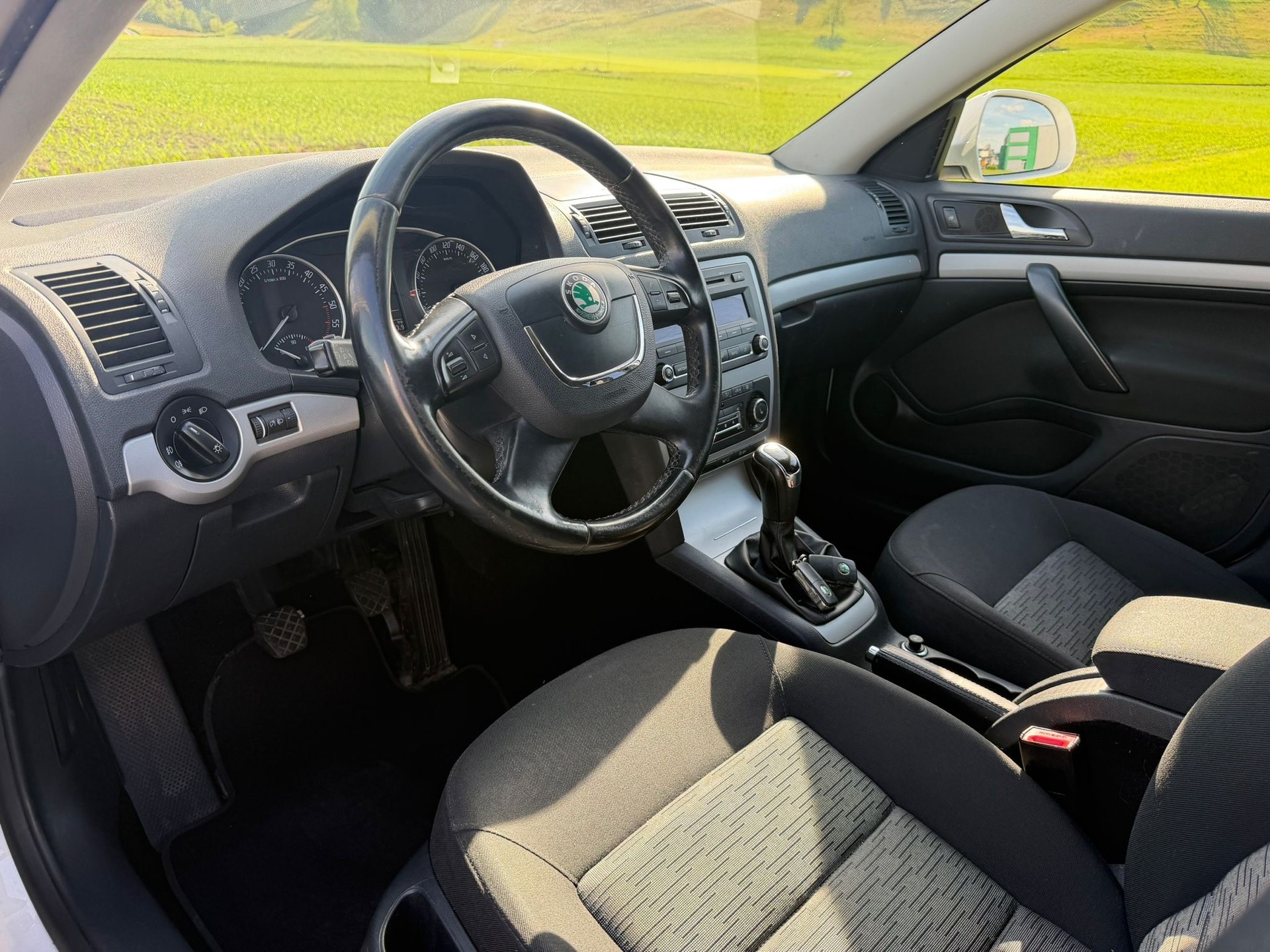 SKODA Octavia Combi 1.6 TDI Greenline-image-7