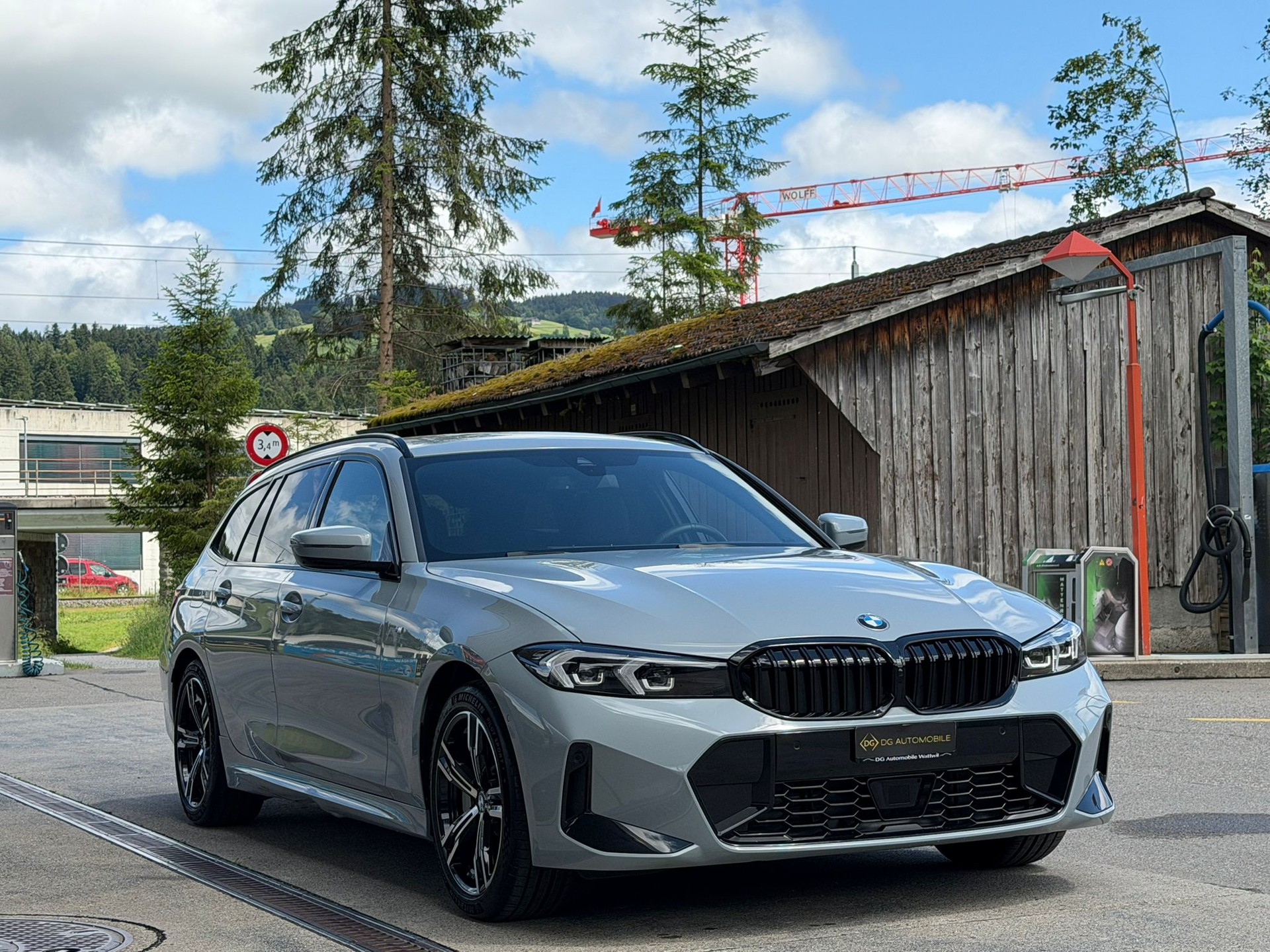 BMW BMW 330i Touring xDrive Steptronic M Sport *Ledersitze**Elektr. Anhängerkupplung**Shadow-Line**Live Cockpit**245PS**Modell 2025*-showroom-element-3