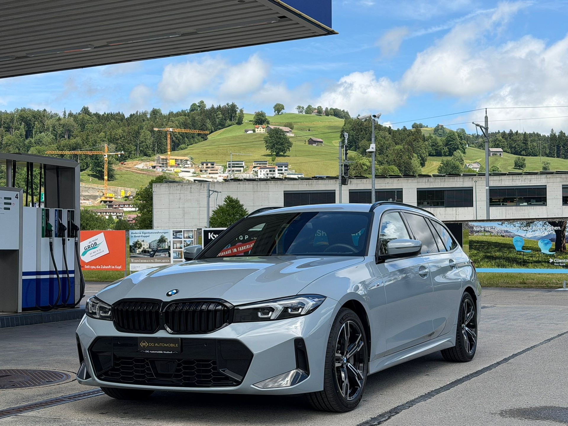 BMW BMW 330i Touring xDrive Steptronic M Sport *Ledersitze**Elektr. Anhängerkupplung**Shadow-Line**Live Cockpit**245PS**Modell 2025*-showroom-element-1
