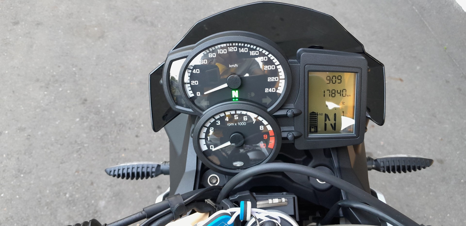 BMW F 800 R ABS-image-0