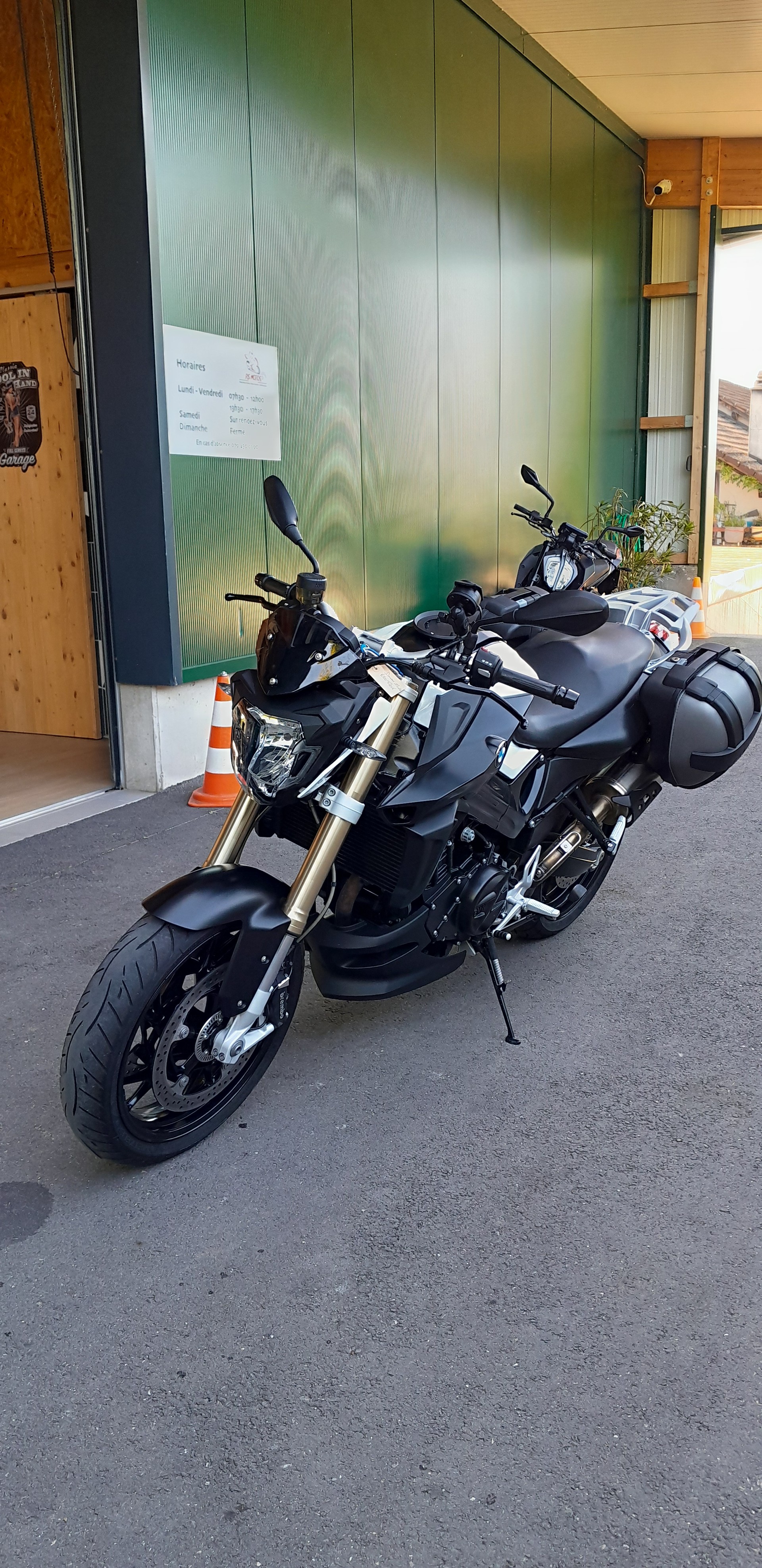 BMW F 800 R ABS-image-3