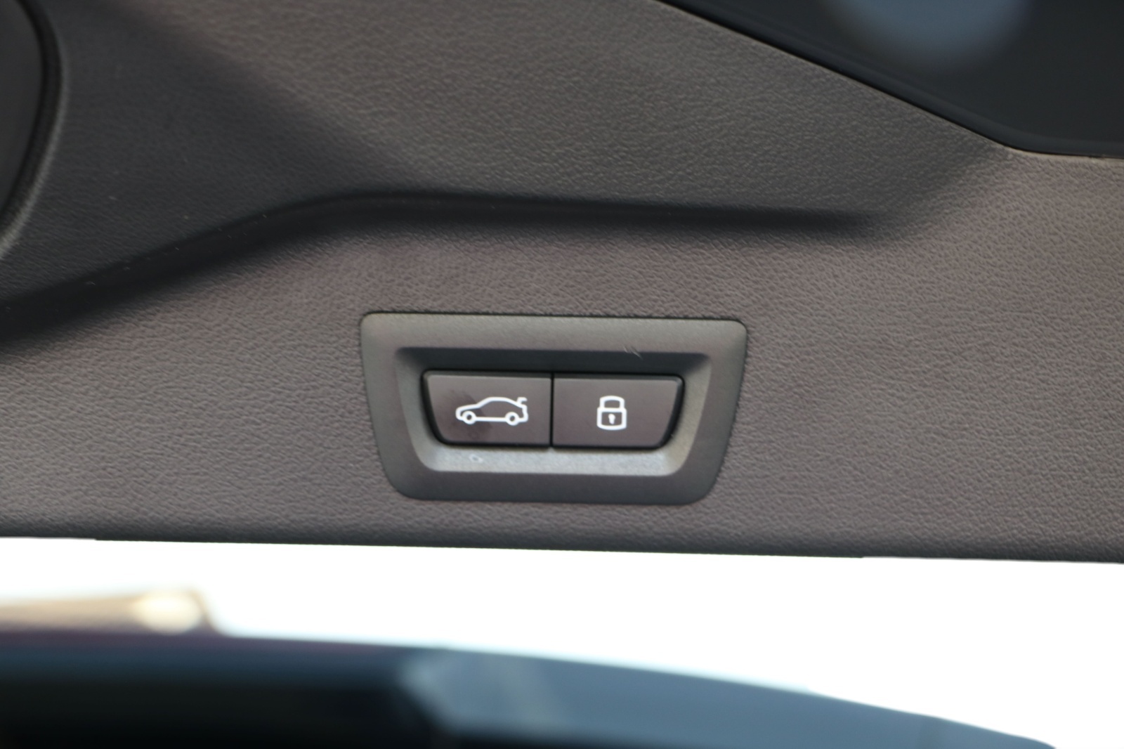 BMW X5 xDrive 50e M Sport Pro Steptronic-image-16