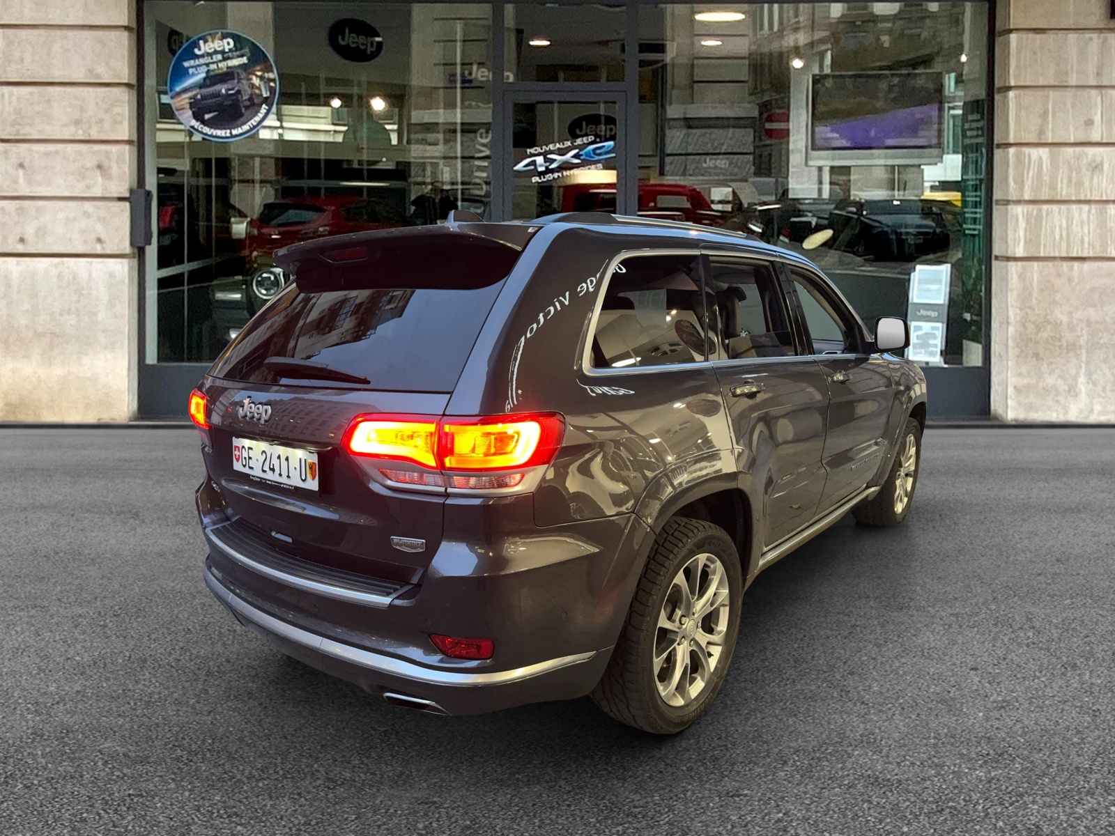 JEEP Grand Cherokee 3.0 CRD Summit Automatic-image-5