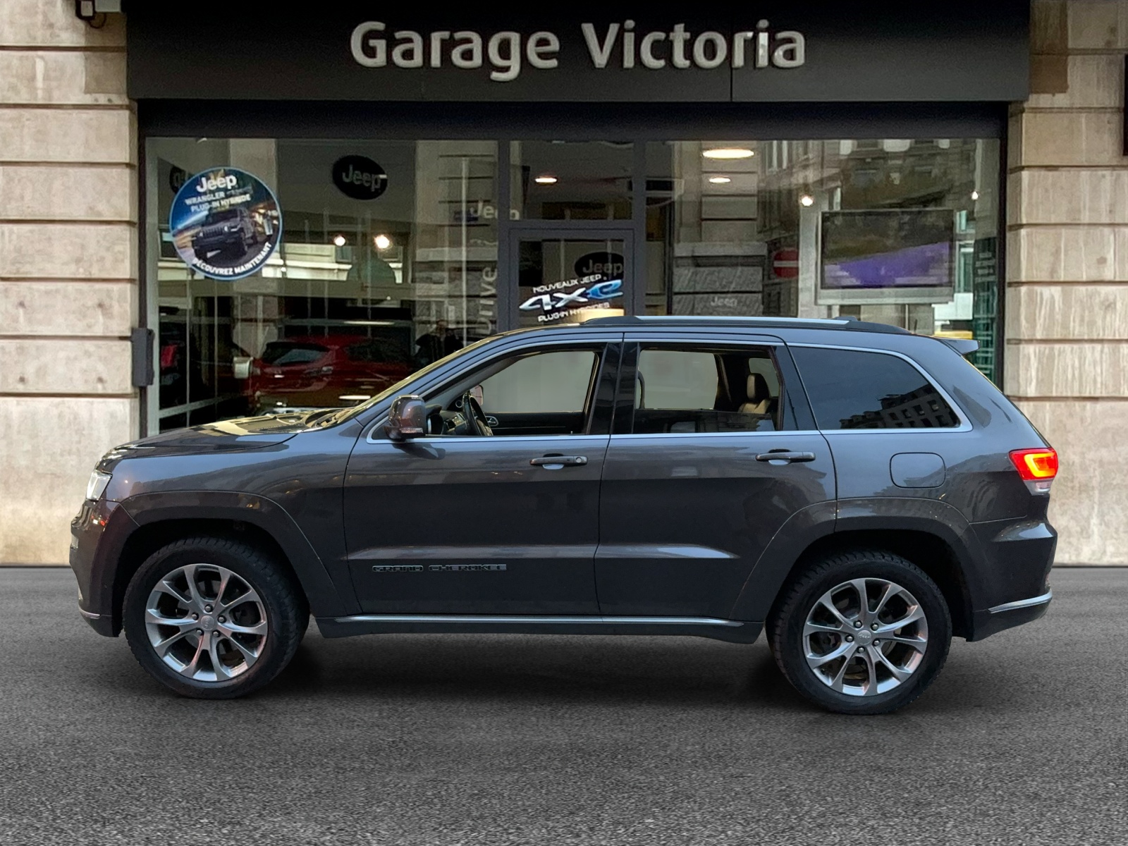 JEEP Grand Cherokee 3.0 CRD Summit Automatic-showroom-element-2