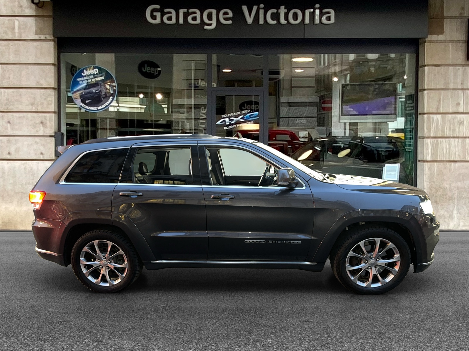 JEEP Grand Cherokee 3.0 CRD Summit Automatic-image-6