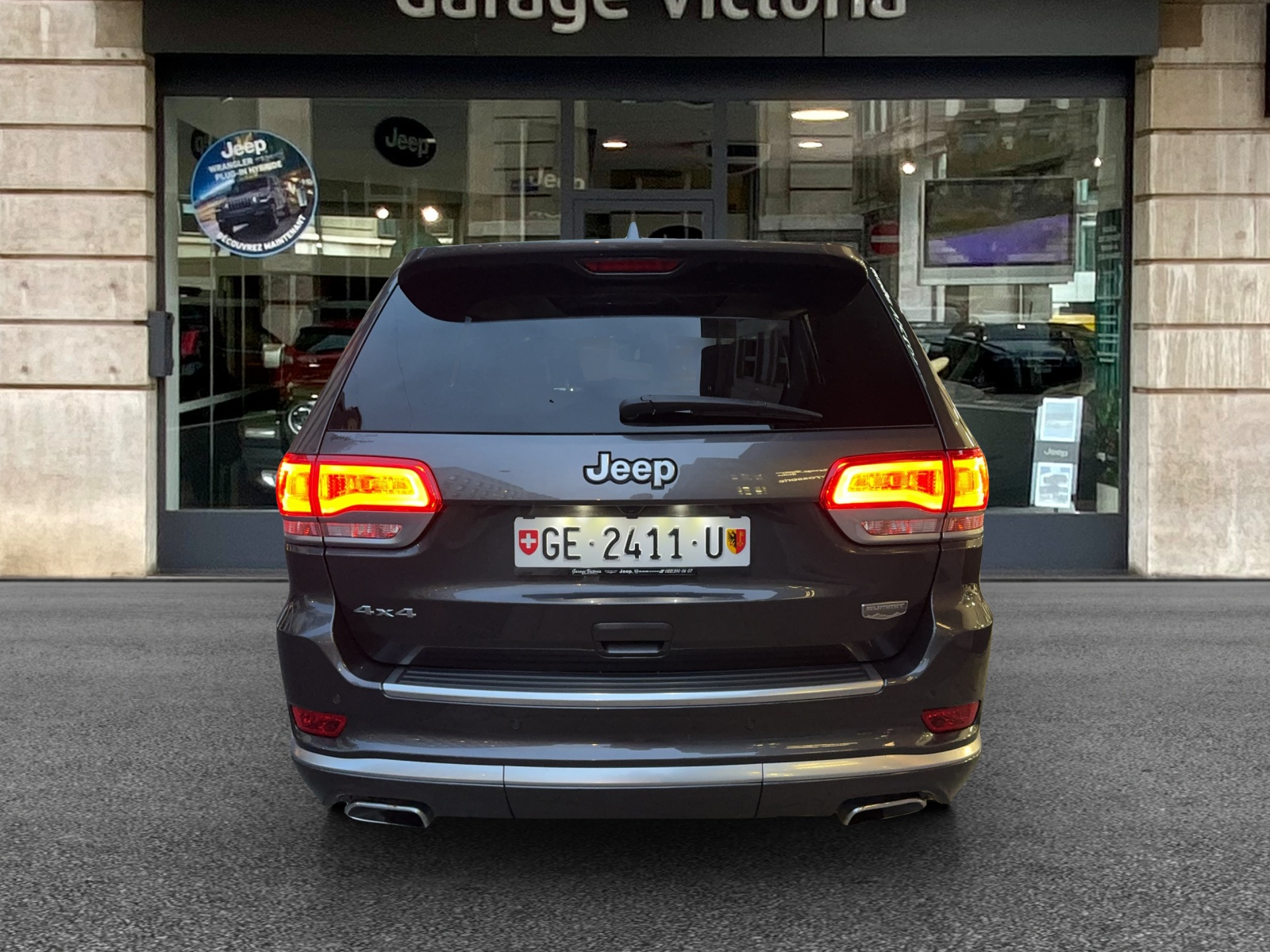 JEEP Grand Cherokee 3.0 CRD Summit Automatic-image-4