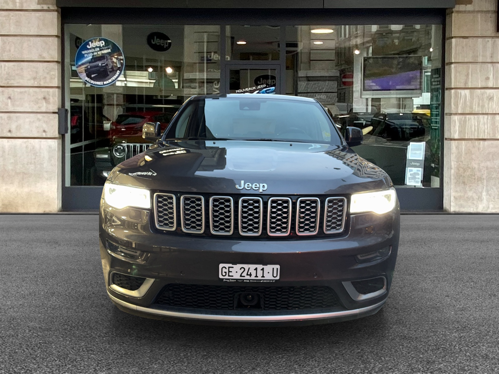 JEEP Grand Cherokee 3.0 CRD Summit Automatic-showroom-element-1