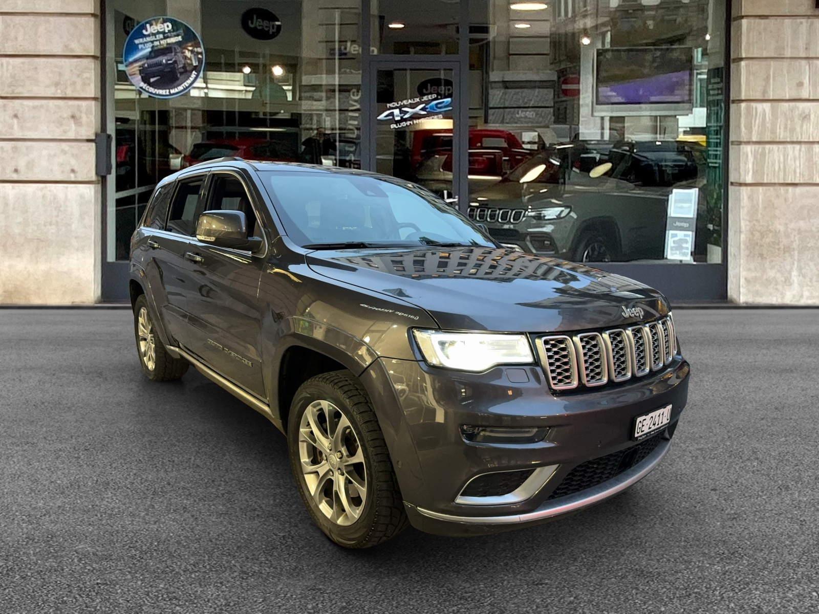 JEEP Grand Cherokee 3.0 CRD Summit Automatic-image-7