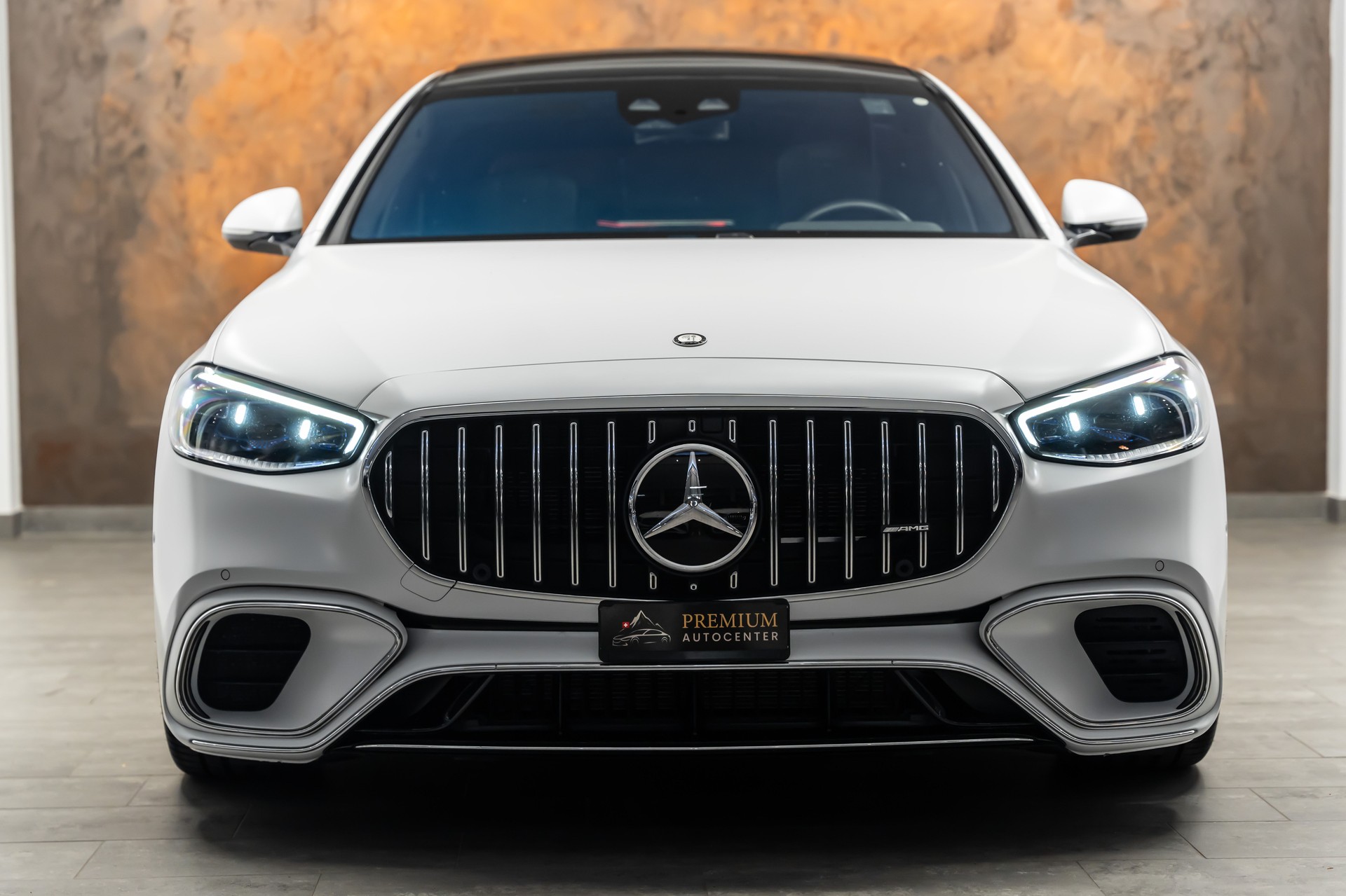 MERCEDES-BENZ S63 AMG E Performance 4Matic Lang Sonderedition *Manufaktur*Keramik*Magno*Fond-TV*-image-4