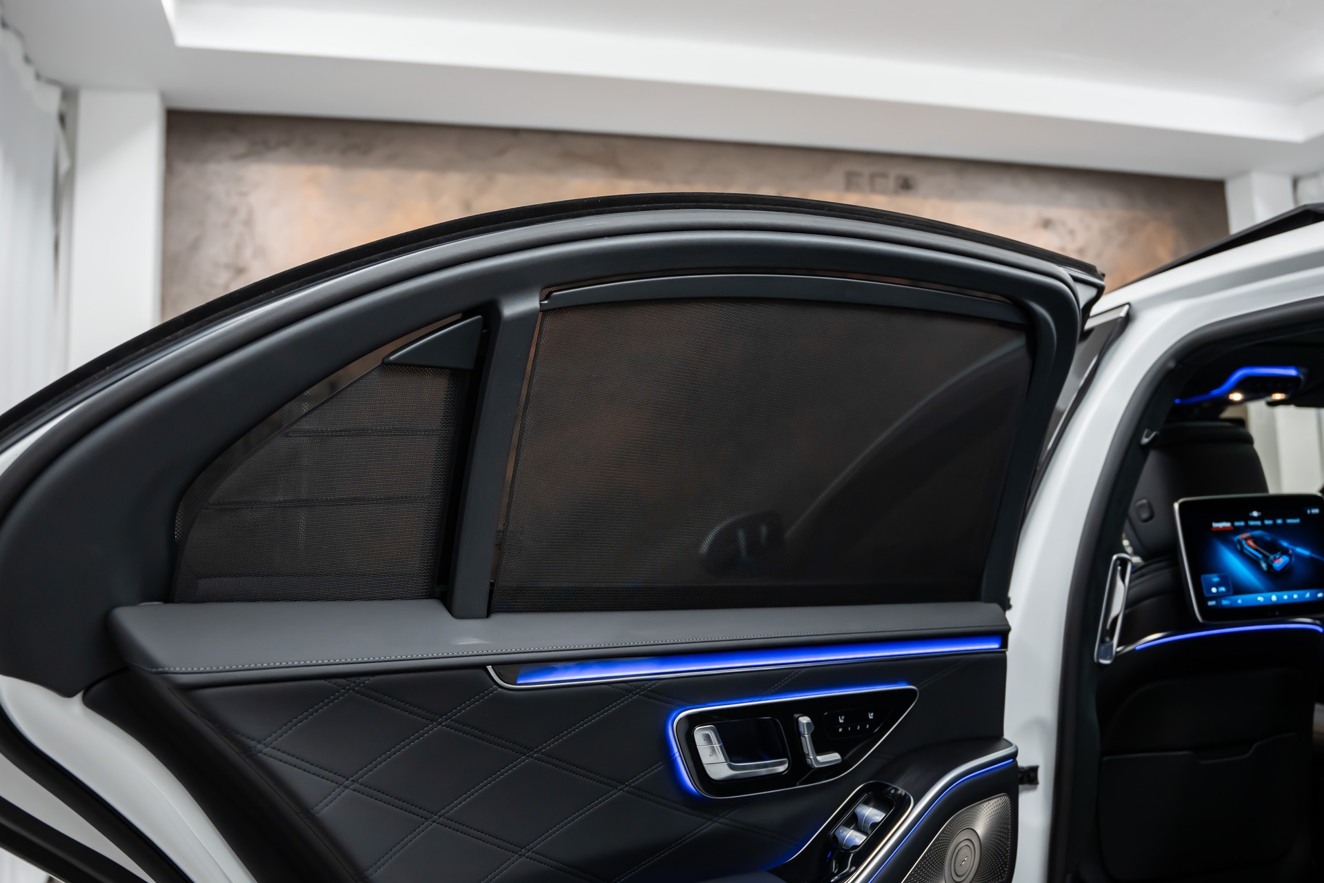 MERCEDES-BENZ S63 AMG E Performance 4Matic Lang Sonderedition *Manufaktur*Keramik*Magno*Fond-TV*-image-22