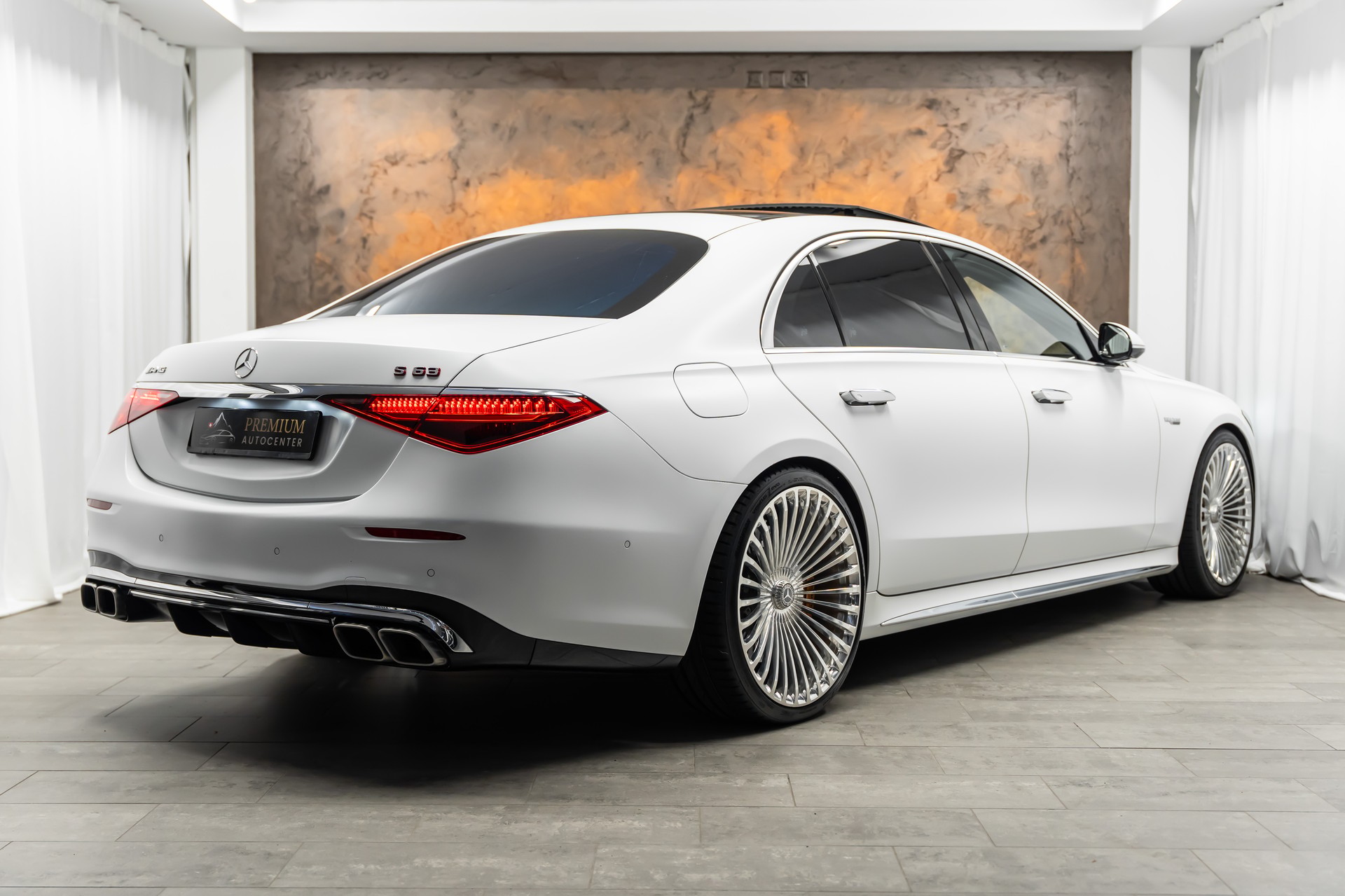 MERCEDES-BENZ S63 AMG E Performance 4Matic Lang Sonderedition *Manufaktur*Keramik*Magno*Fond-TV*-image-5