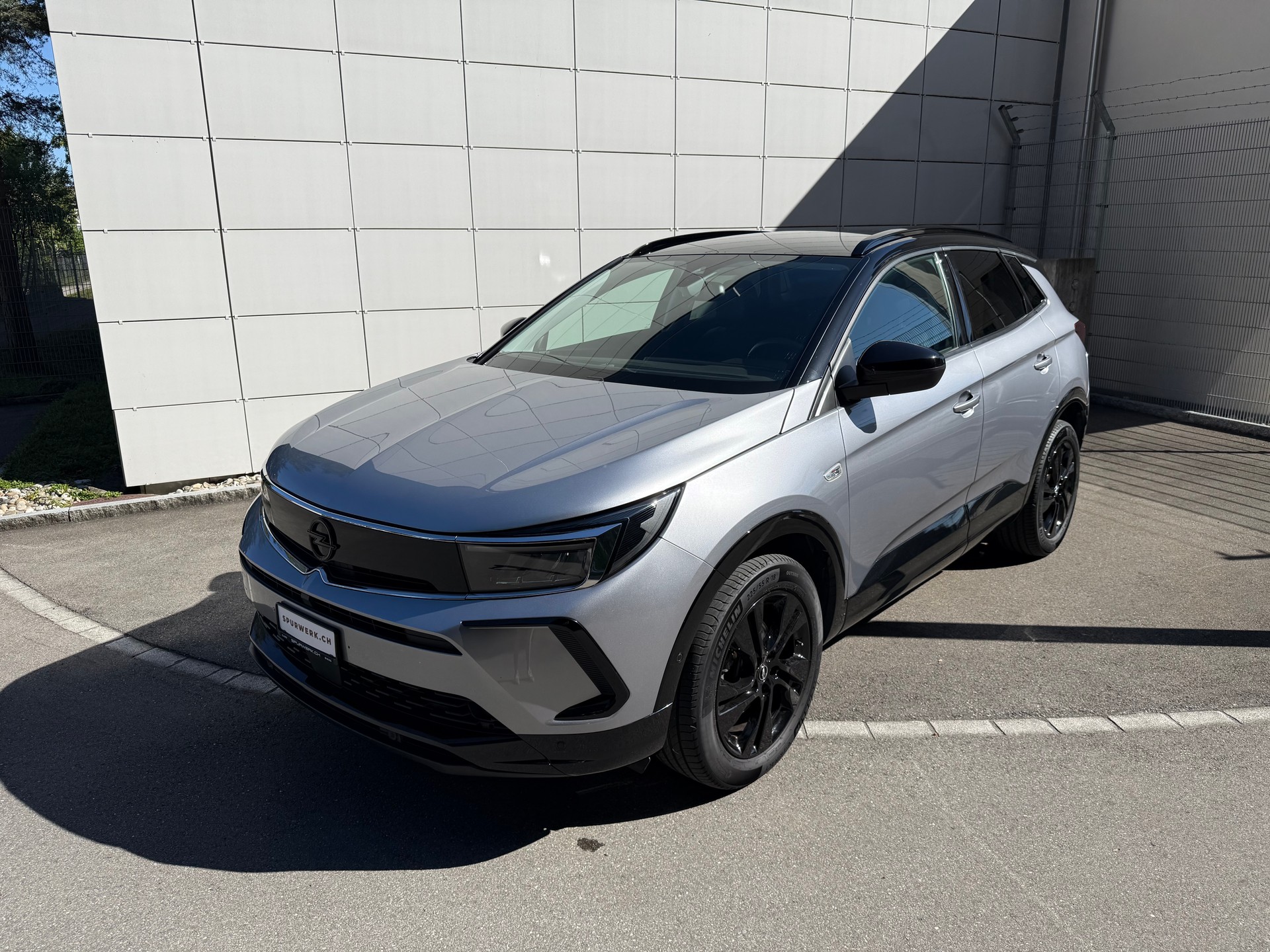 OPEL Grandland 1.2i TP Blitz Automatik