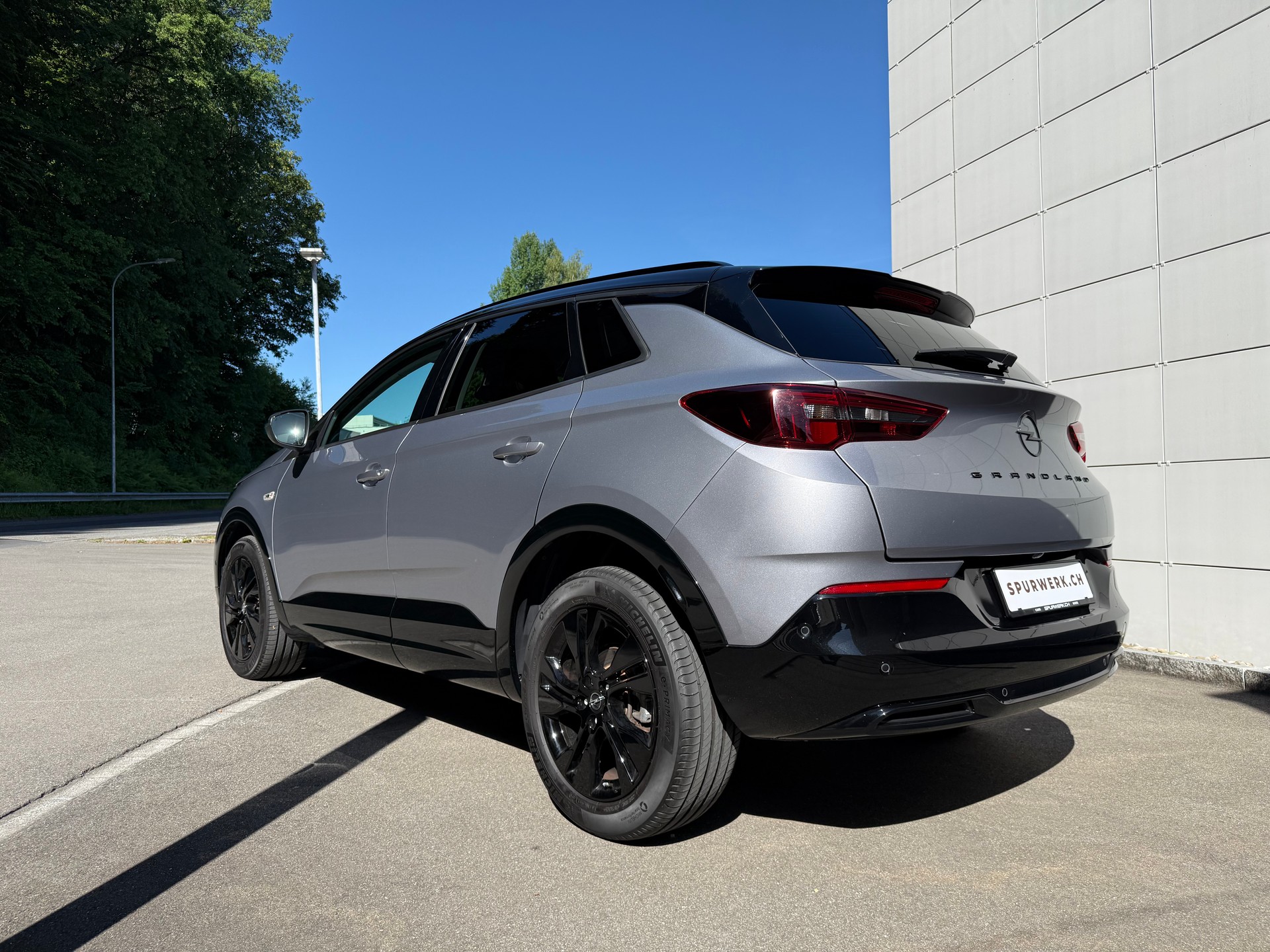 OPEL Grandland 1.2i TP Blitz Automatik-showroom-element-3