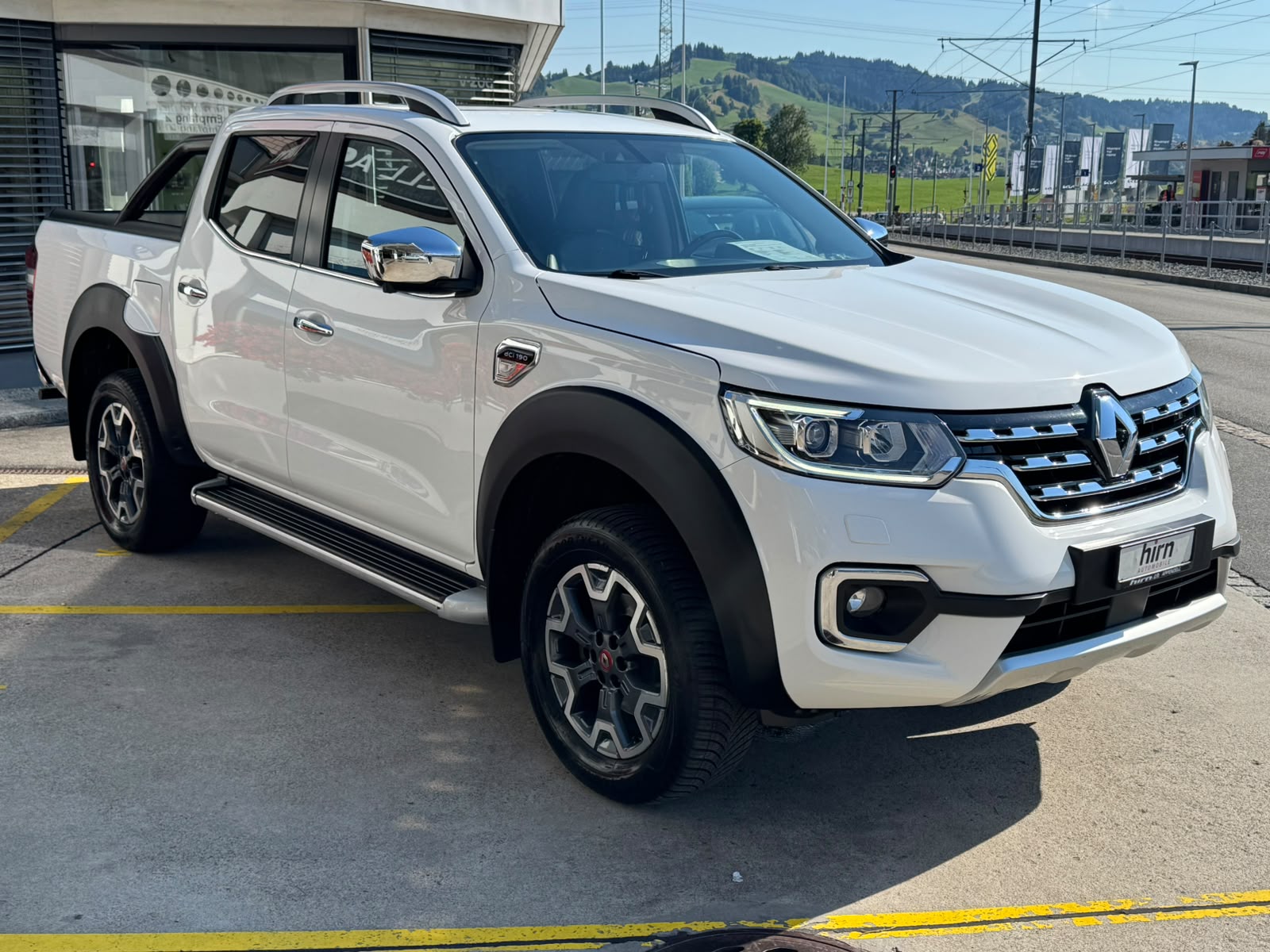 RENAULT Alaskan Pick-up 2.3 dCi 190 TwinTurbo ICE 4x4-image-1