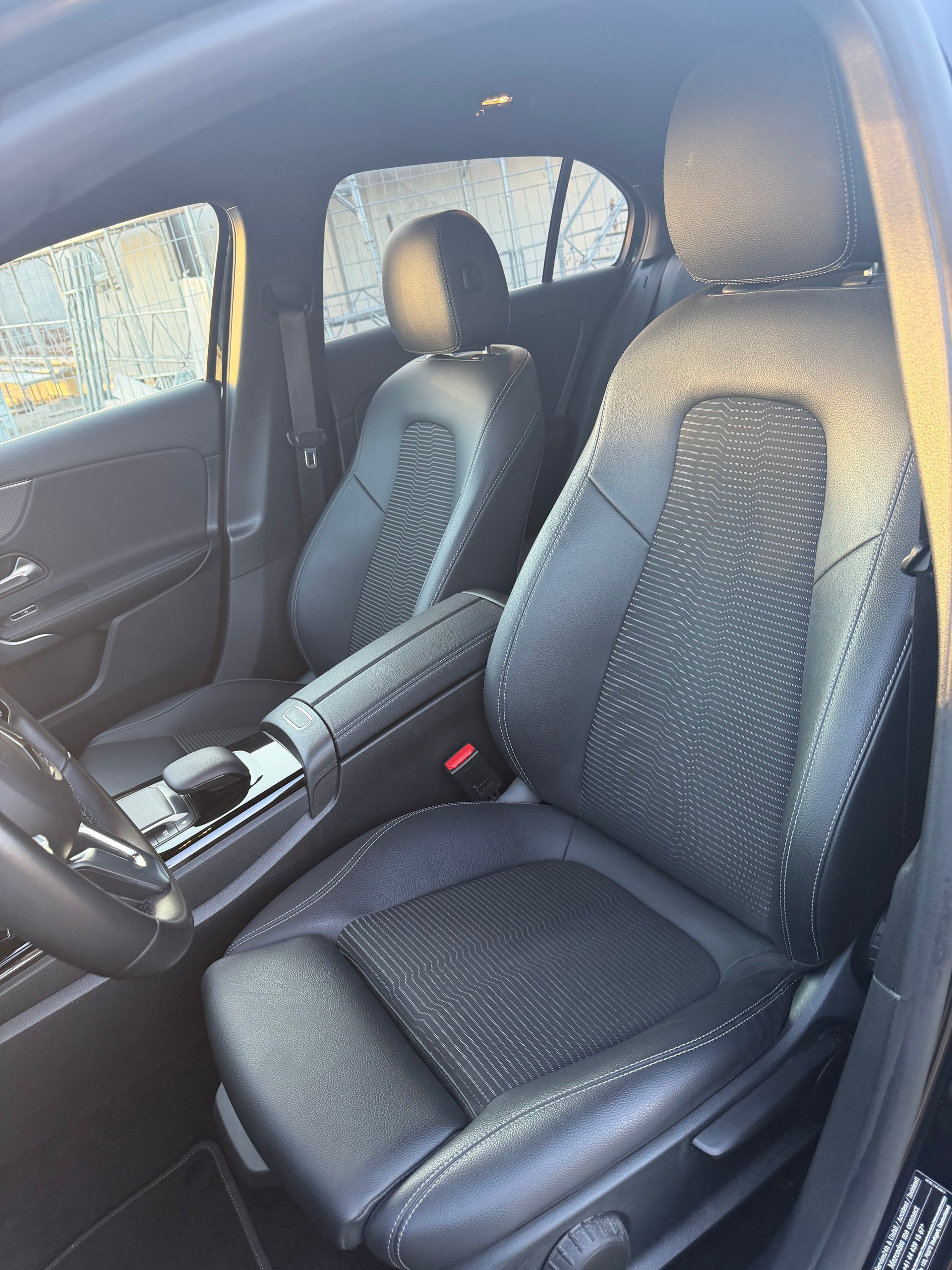 MERCEDES-BENZ A 180 Night Star 7G-DCT-image-15