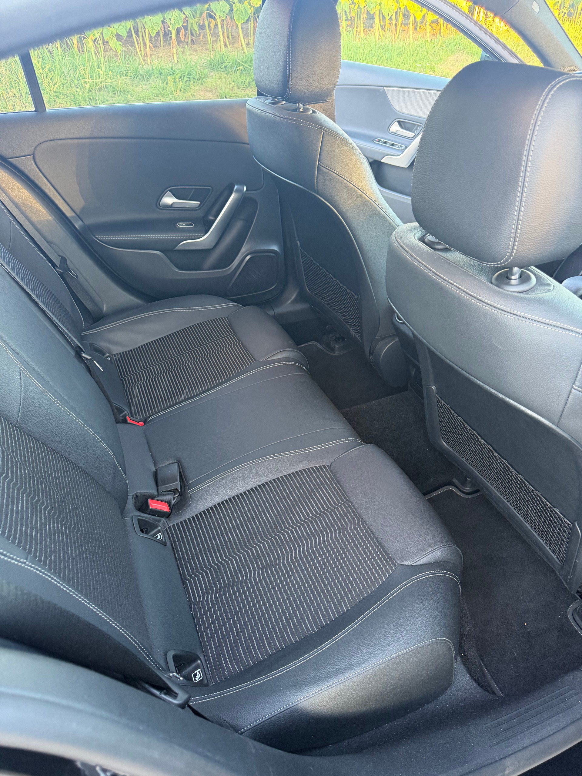 MERCEDES-BENZ A 180 Night Star 7G-DCT-image-16
