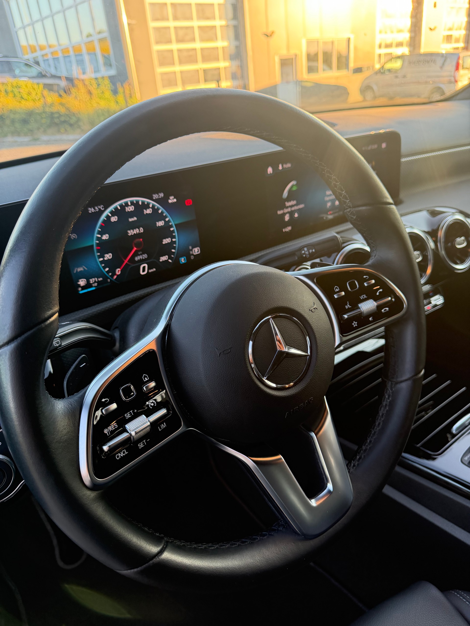 MERCEDES-BENZ A 180 Night Star 7G-DCT-image-9