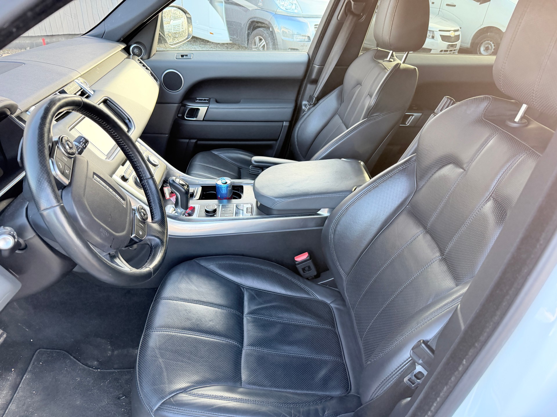 LAND ROVER Range Rover Sport 4.4 SDV8 Autobiography Dynamic A-image-3