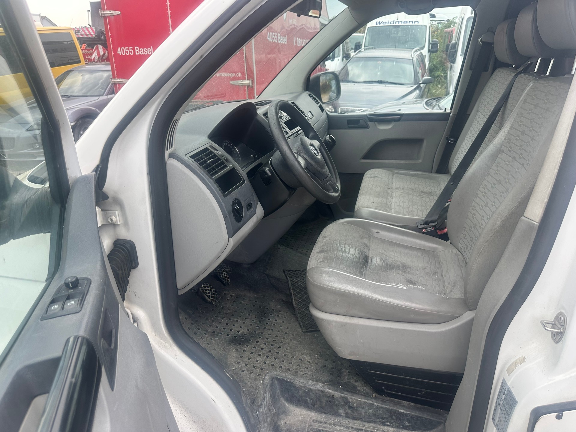 VW T5 2.0 TDI-image-4
