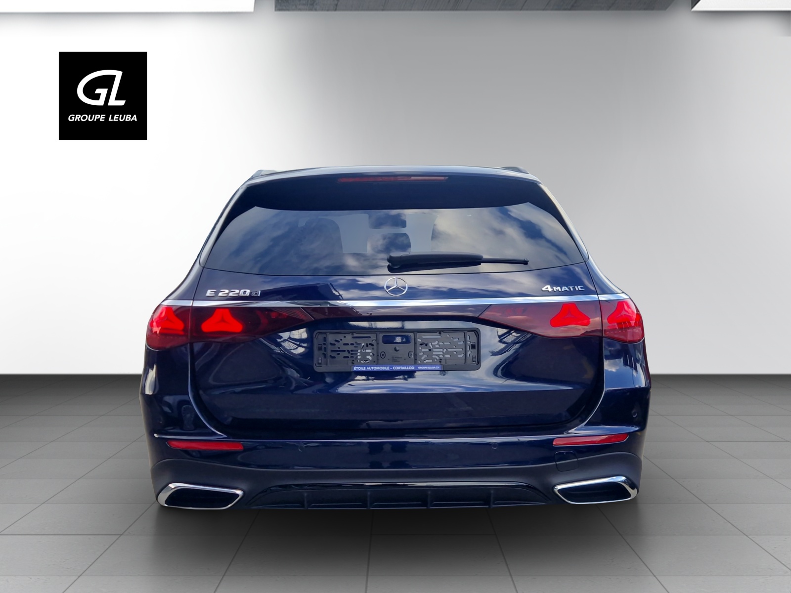 MERCEDES-BENZ E 220 d T 4Matic 9G-Tronic-image-4