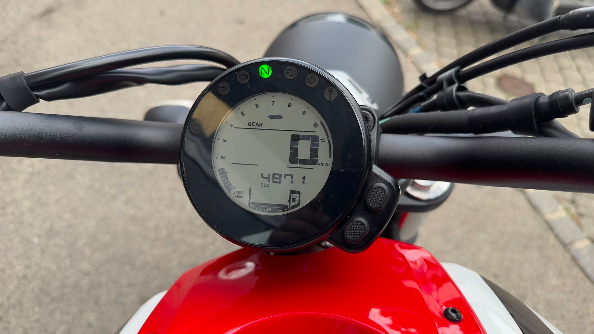 YAMAHA XSR 700-image-3