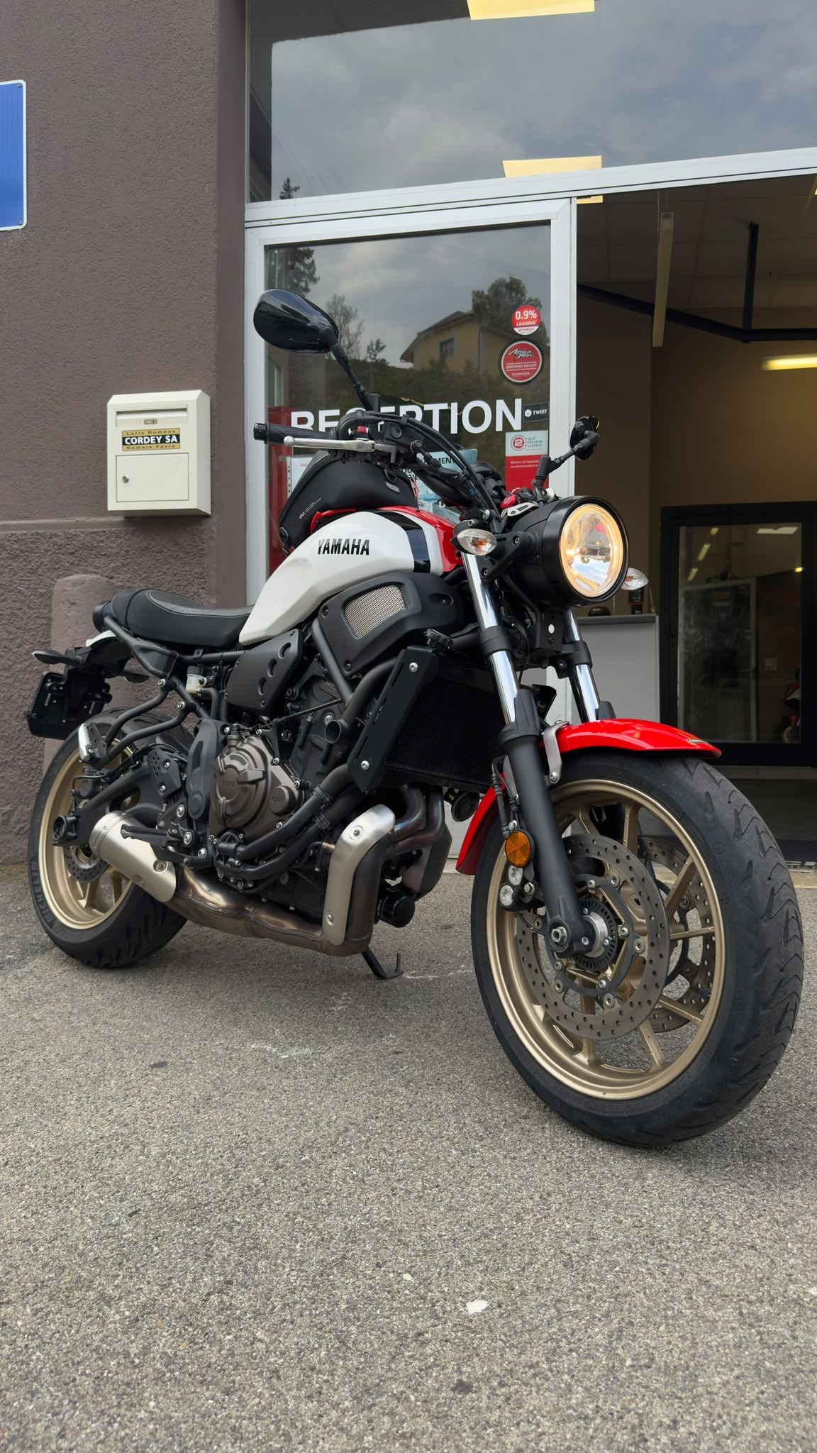 YAMAHA XSR 700-image-0