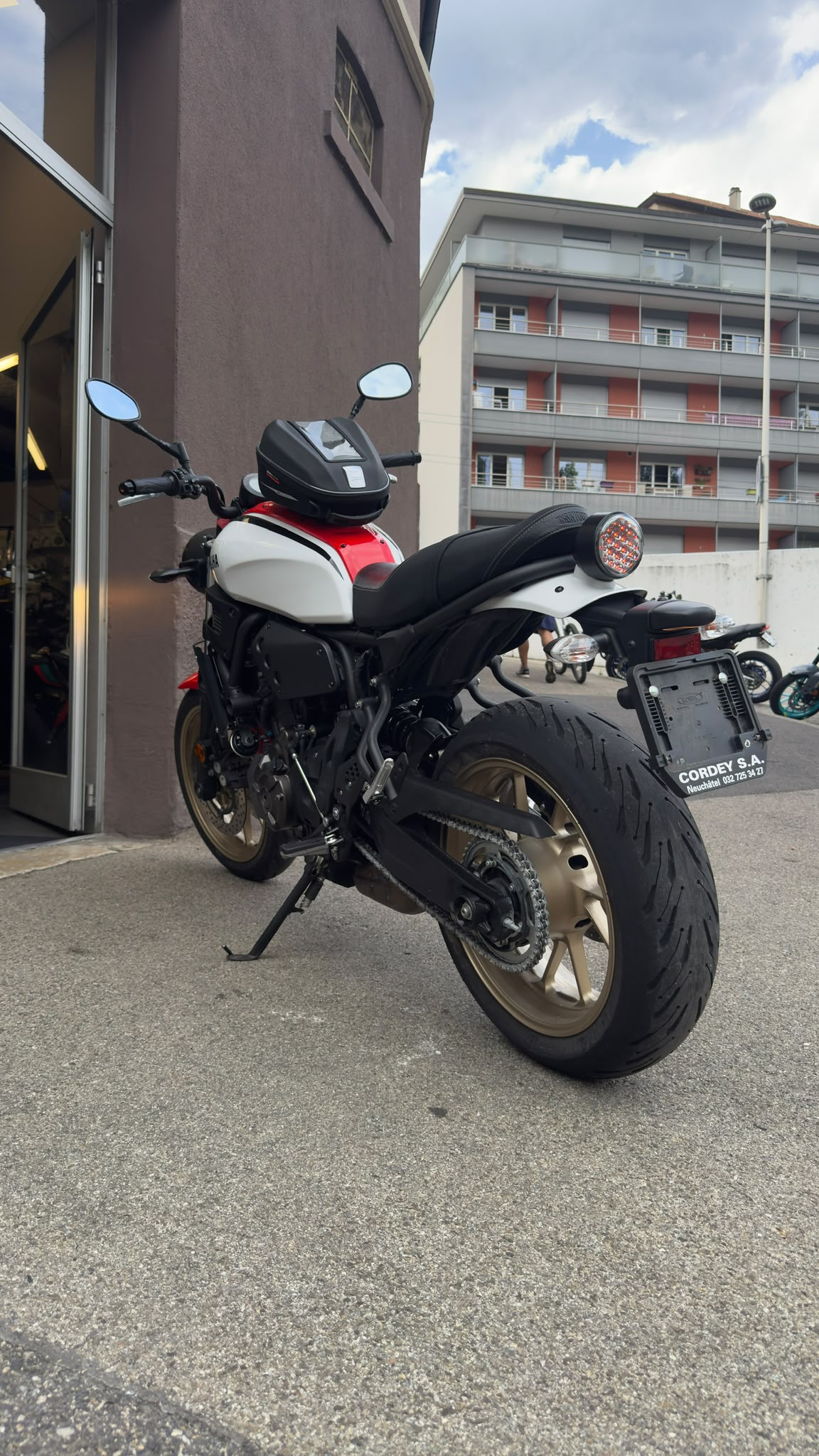 YAMAHA XSR 700-image-2