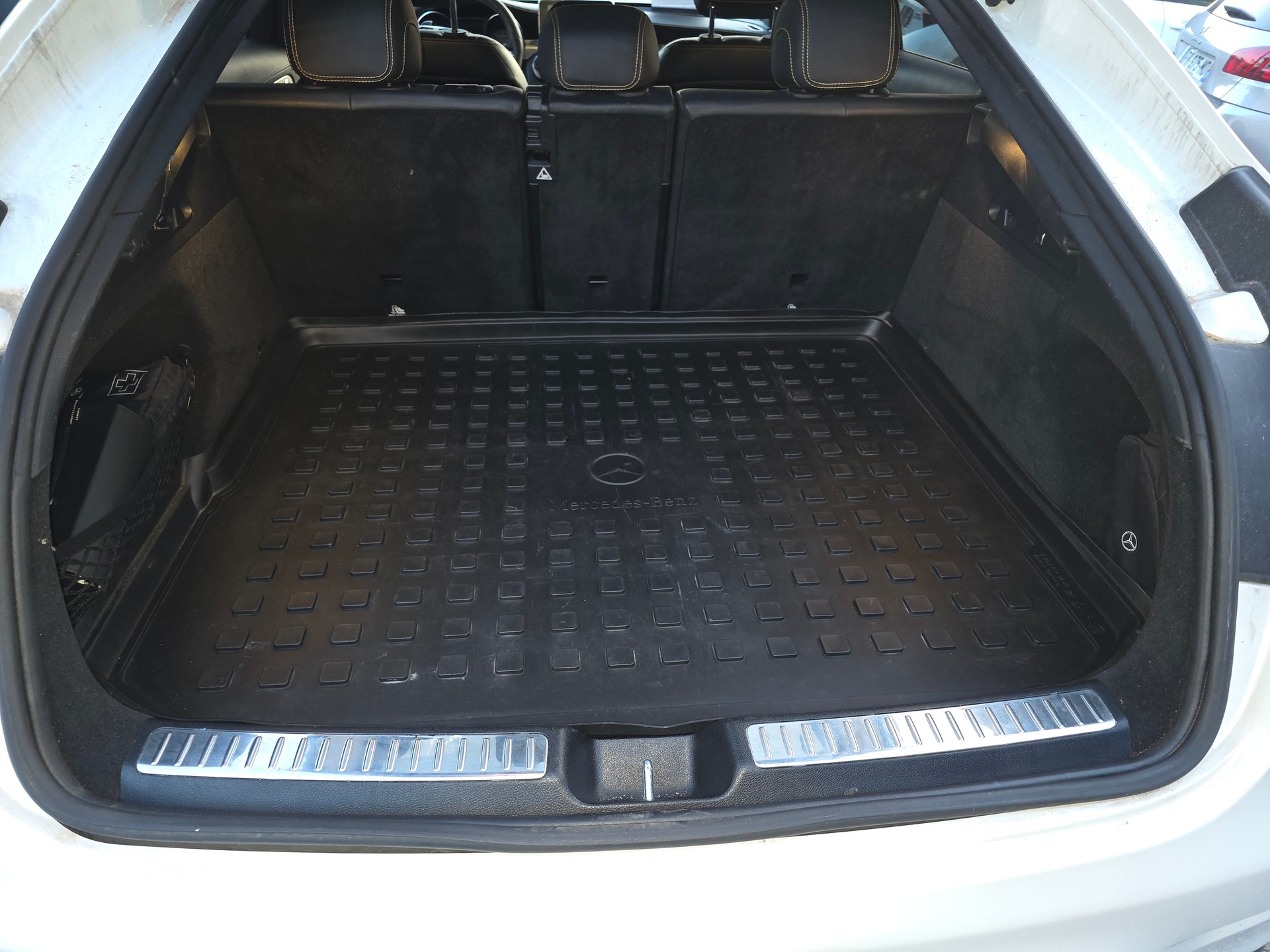 MERCEDES-BENZ GLC Coupé 63 AMG Edition 1 4Matic+ 9G-Tronic-image-8