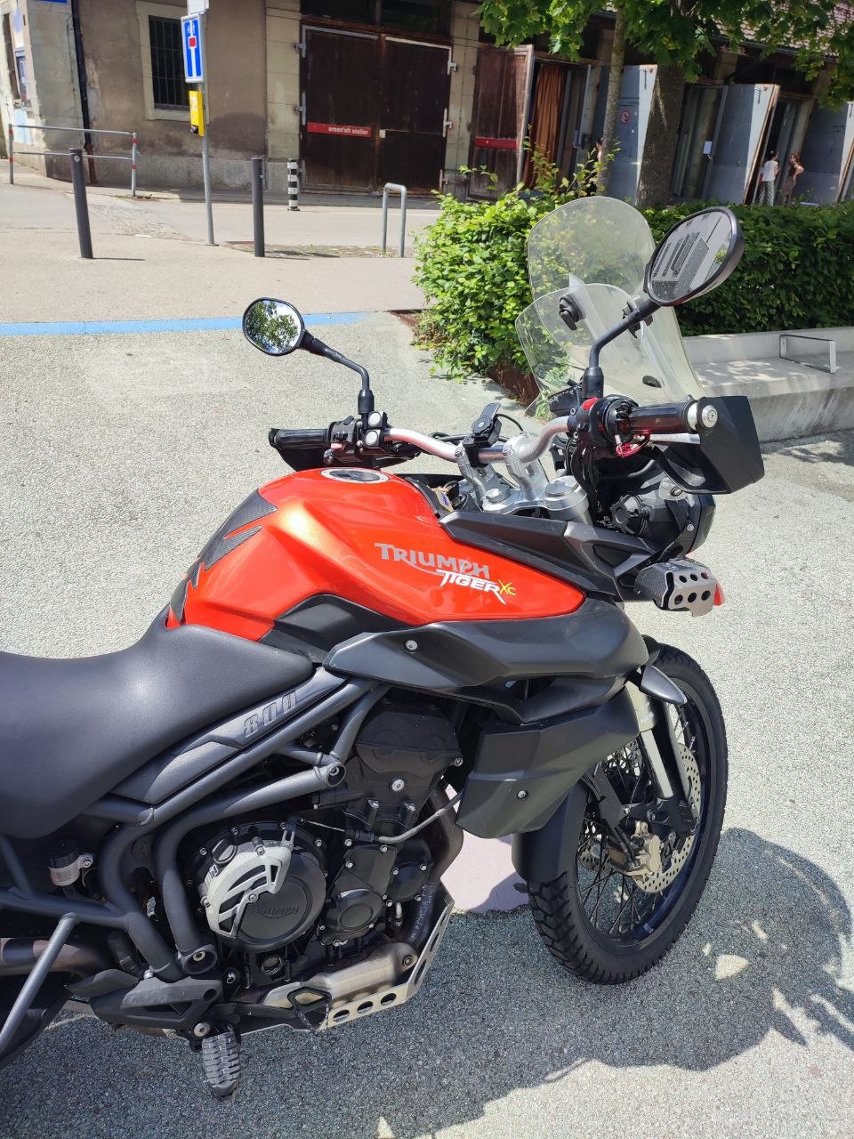 TRIUMPH Tiger 800 XC ABS-image-1