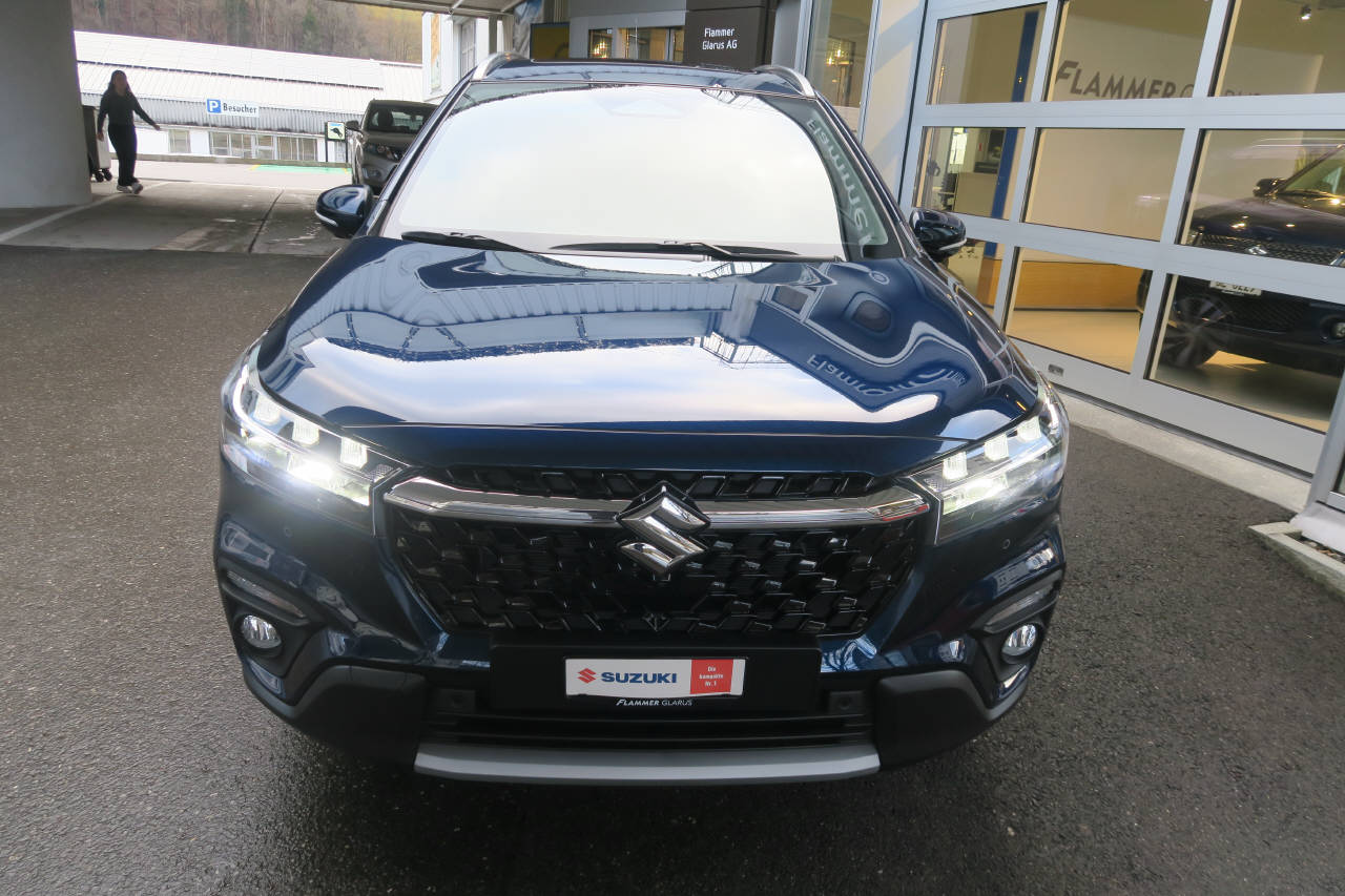 SUZUKI S-Cross 1.4 T Sakura Top Hybrid 4x4