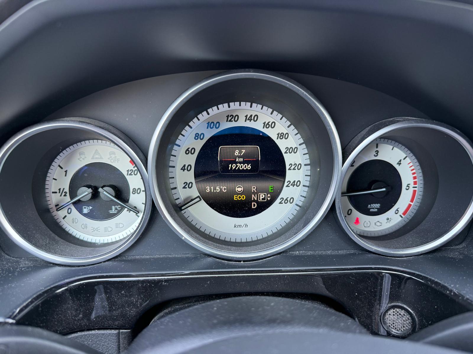 MERCEDES-BENZ E 250 CDI Avantgarde 4m Kombi-image-14